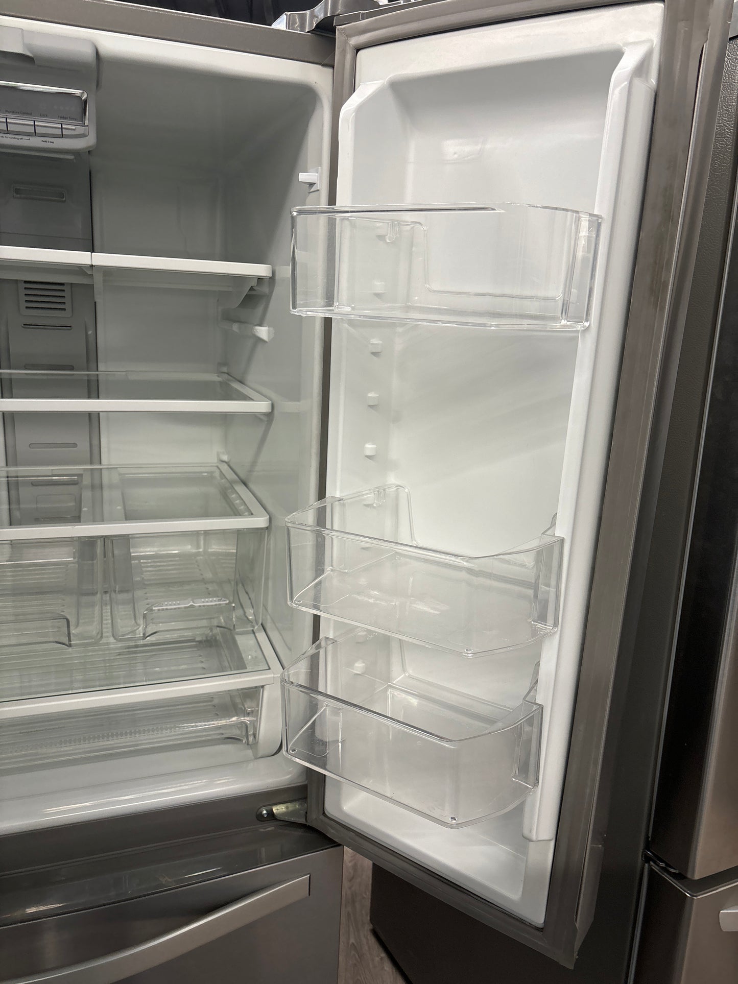 Whirlpool 30” French Door Refrigerator - WRF560SFYM05