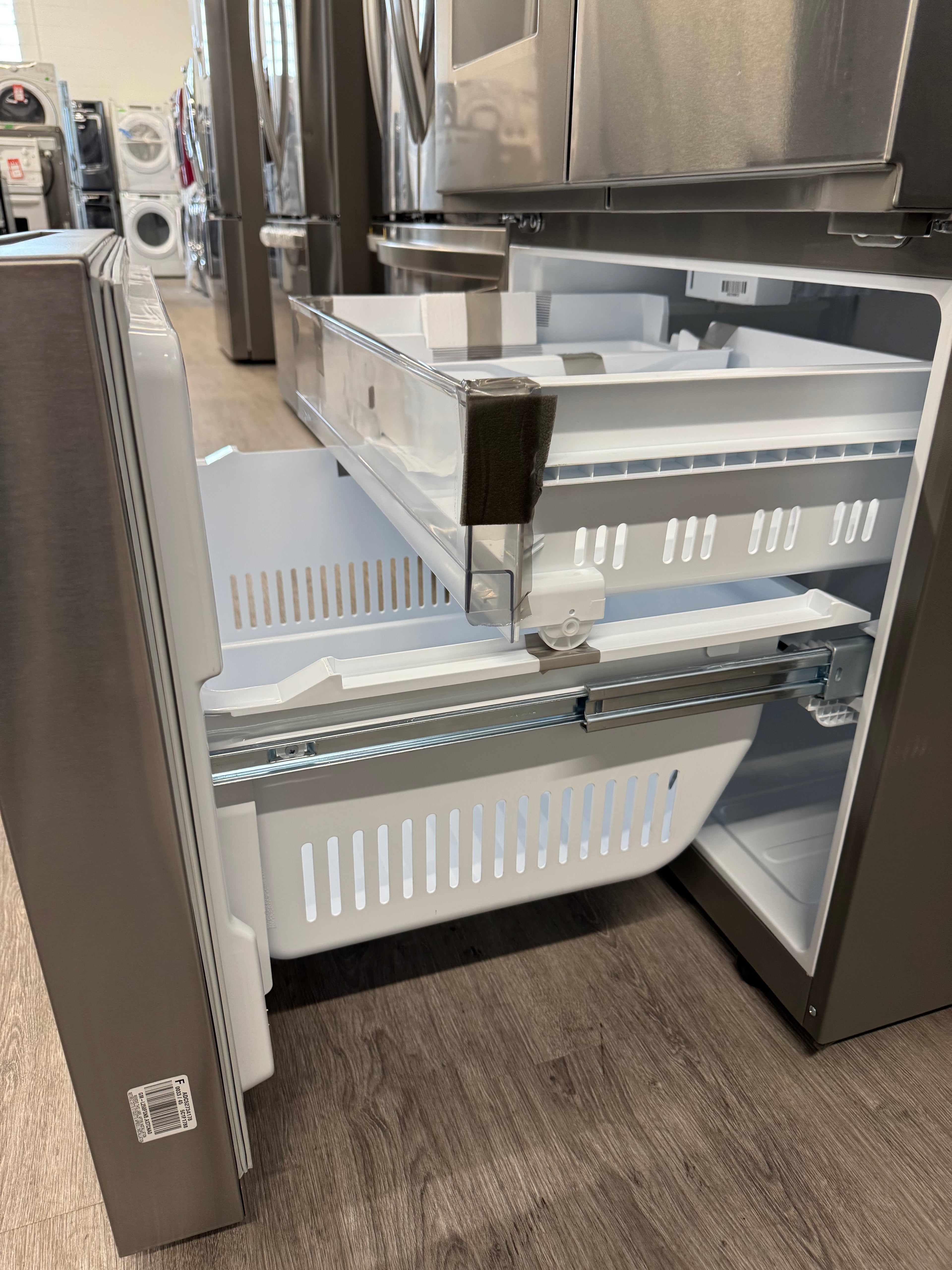 OPEN BOX - LG 33” French Door Refrigerator with Water & Ice Dispenser - LF25S6330S - 1 YEAR LG WARRANTY