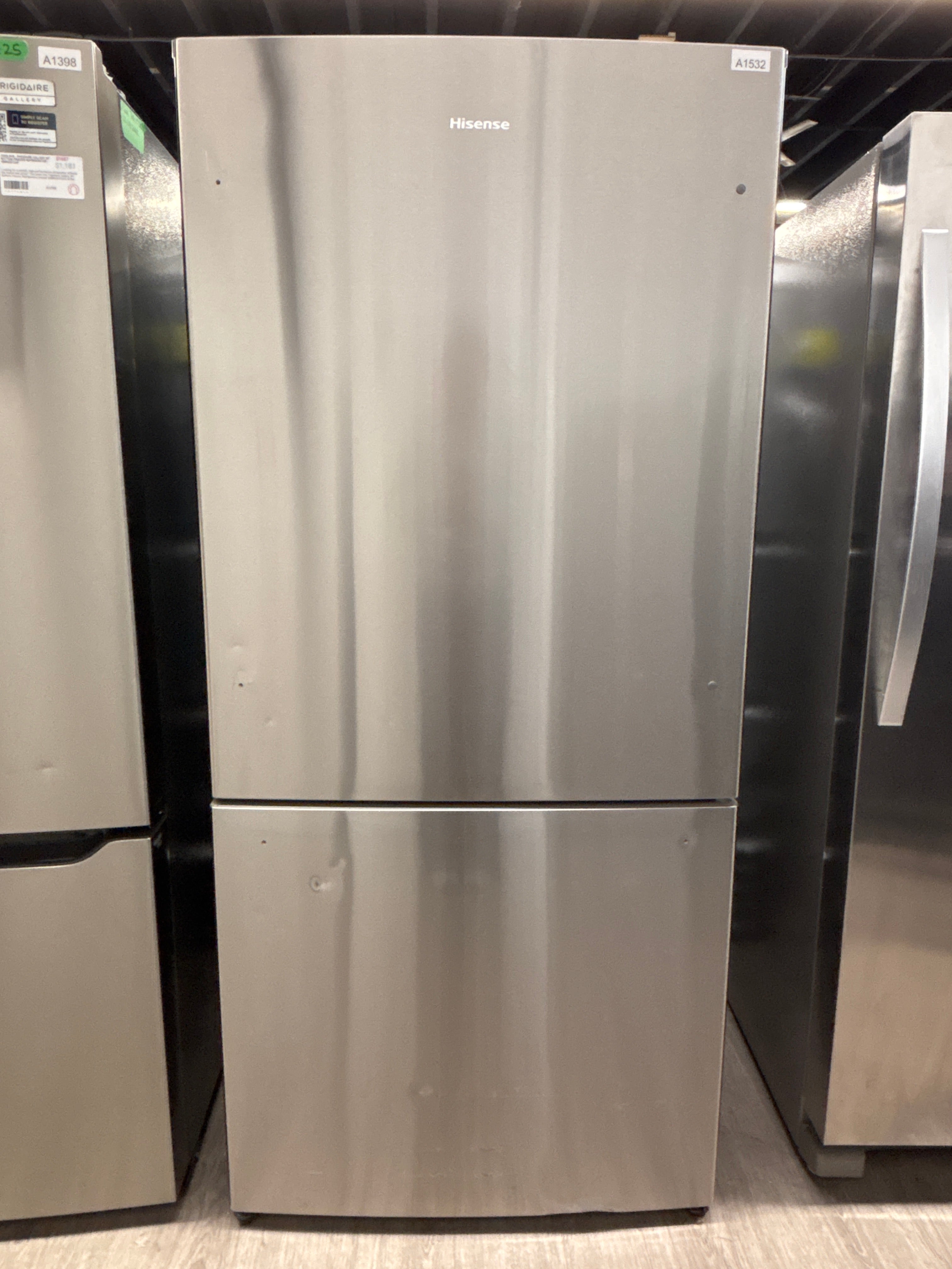 OPEN BOX - Hisense 31” Bottom Freezer Refrigerator - RB17N6DSE