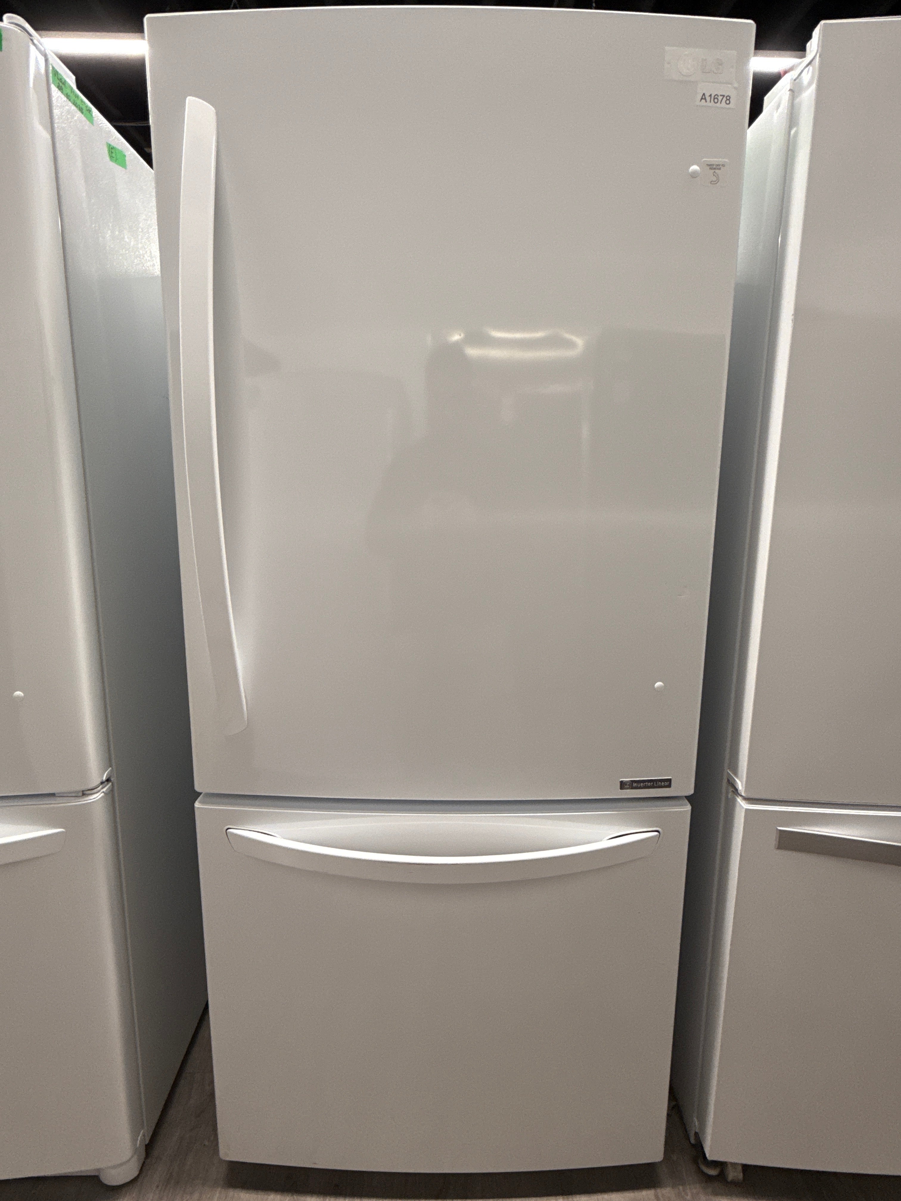 LG 30” Bottom Freezer Refrigerator - LDC22370SW/00