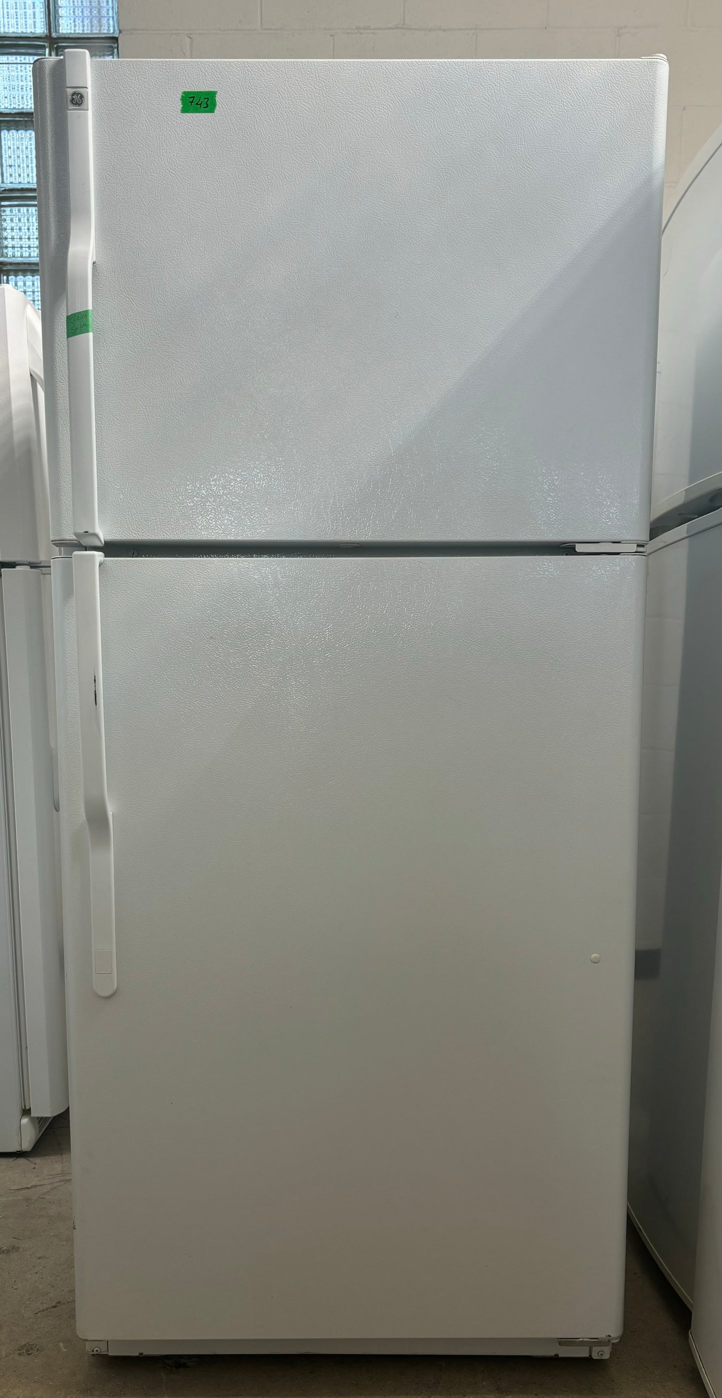 GE 30” TOP FREEZER REFRIGERATOR - GTS18DBPVLWW