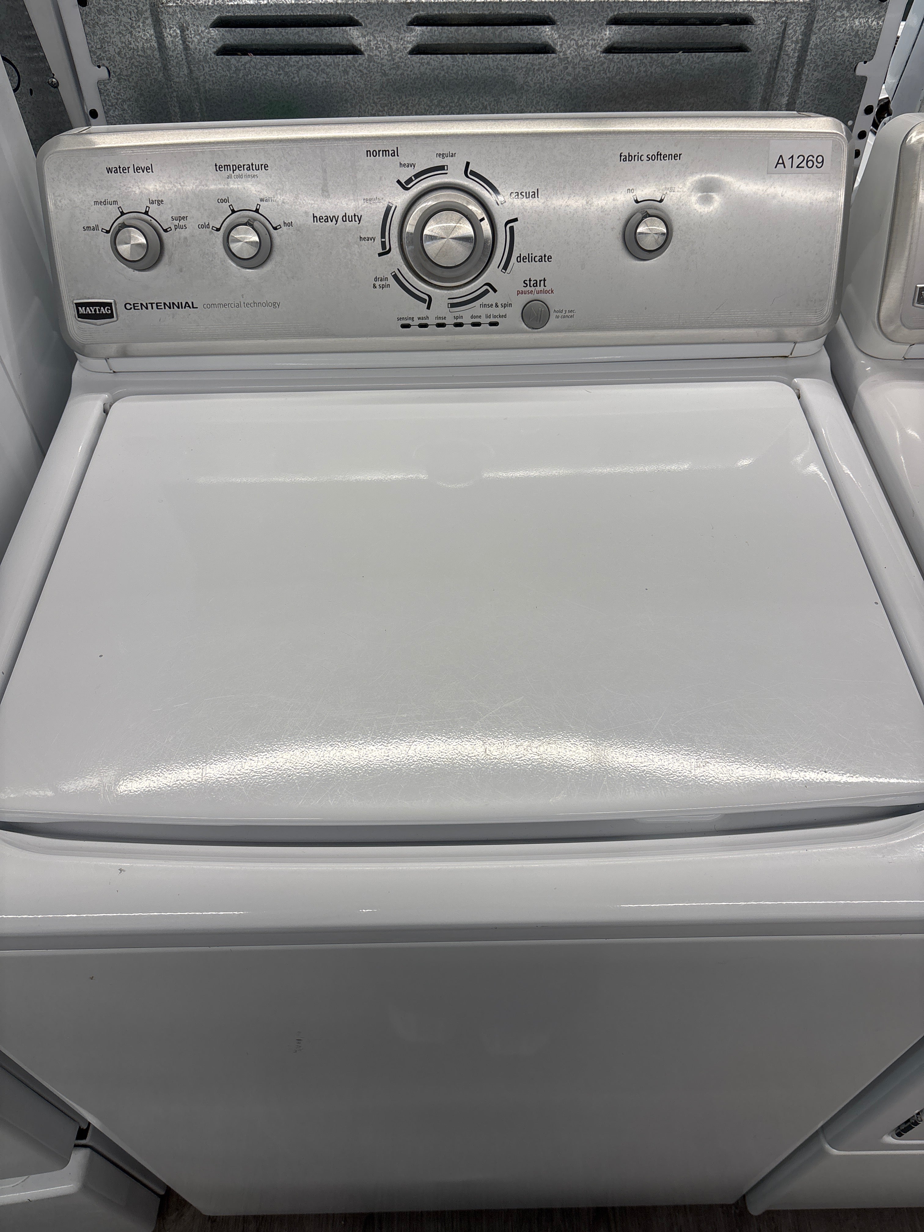 MAYTAG 27” Top load washer - MVWC200XW3 and dryer - YMEDC700VW0