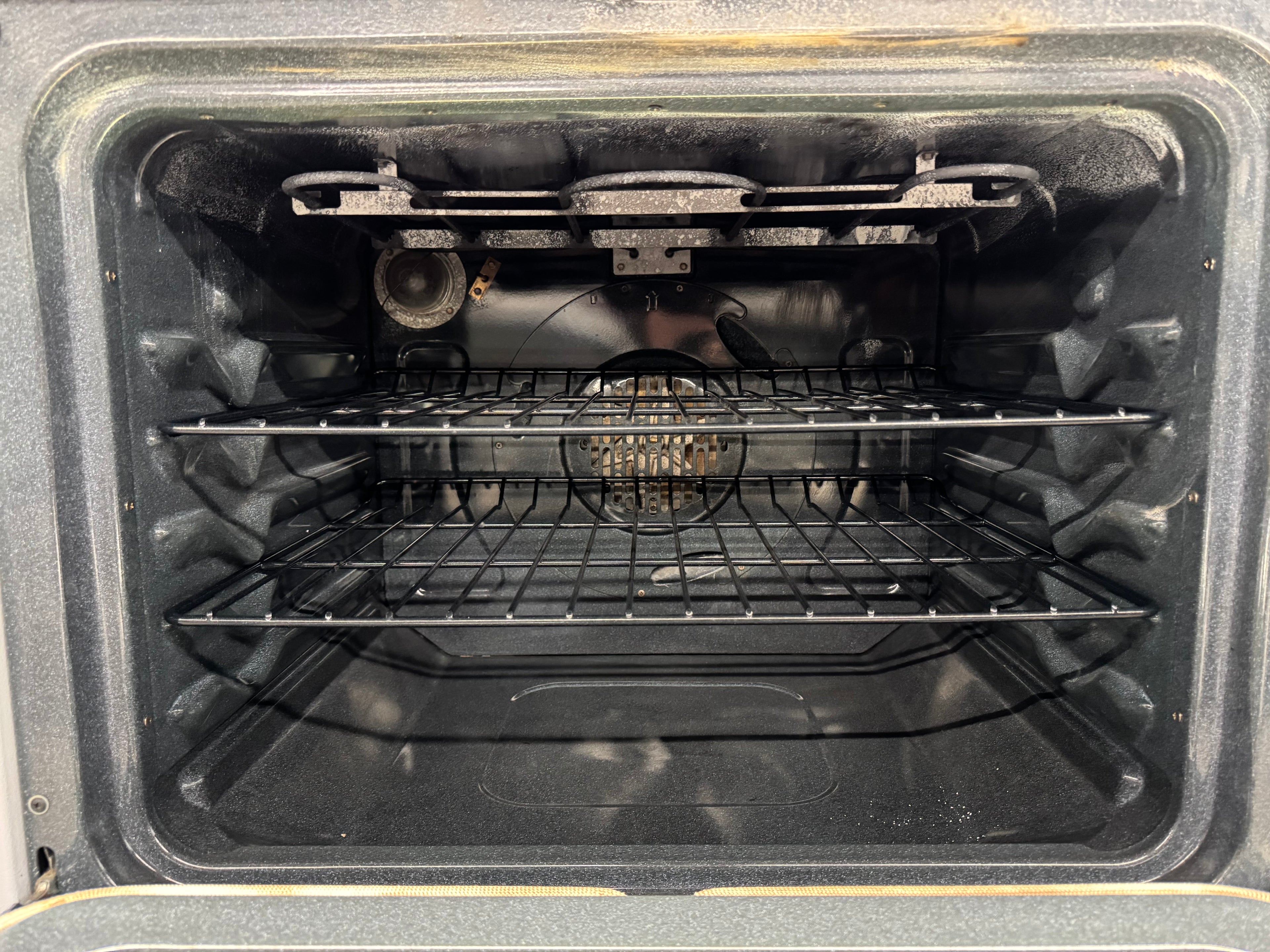 GE 30” Freestanding Glass Top Electric Range - JCBP810DT1WW