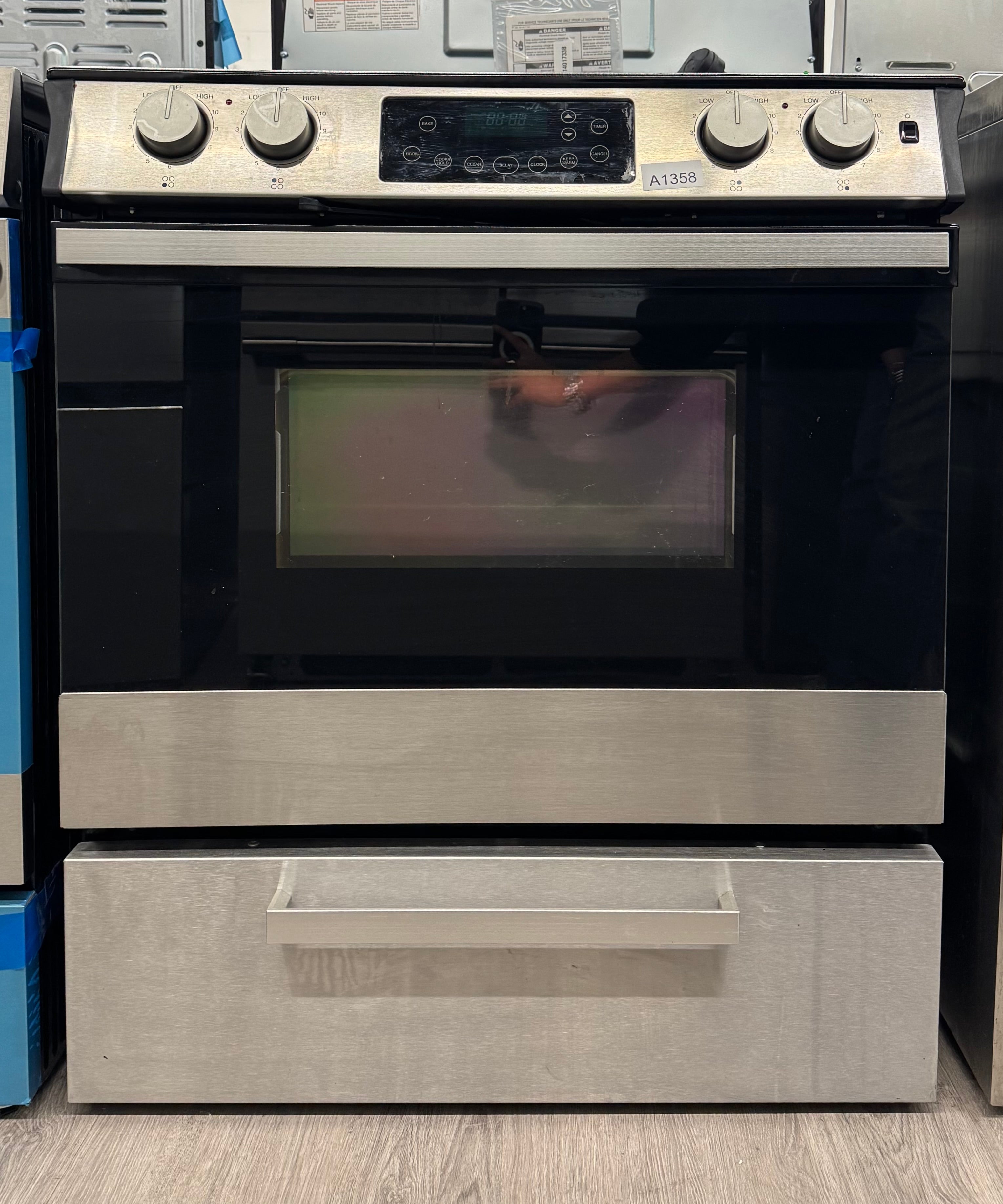 IKEA 30” Slide-In Glass Top Electric Range - YISE630WS01