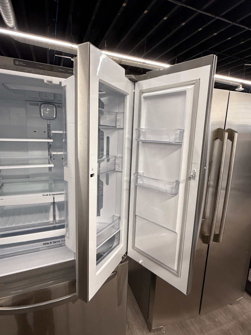 LG 33" French Door Refrigerator - LFCS25663S/01