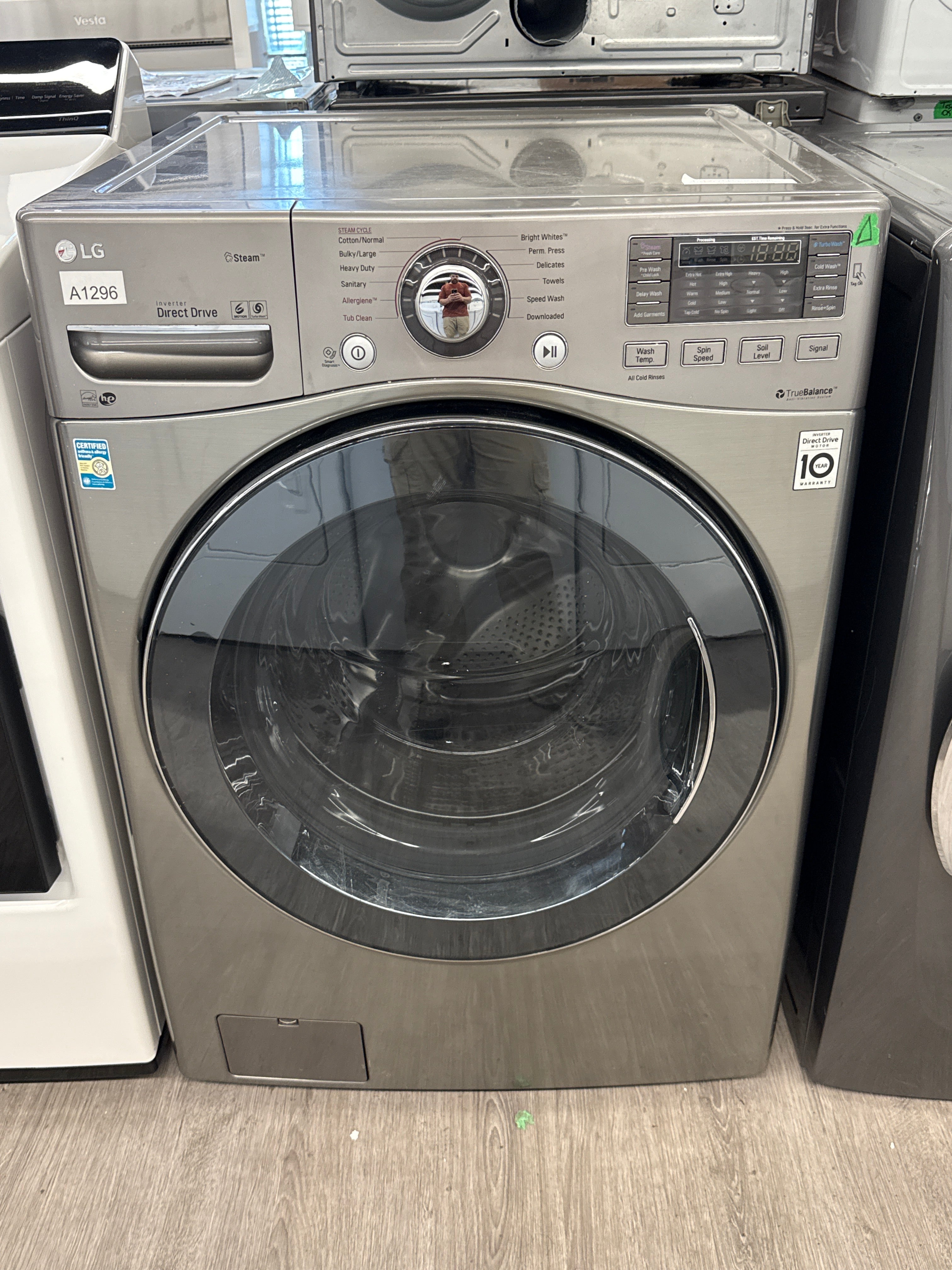 LG - Front Load Washer 27” - WM3770HVA