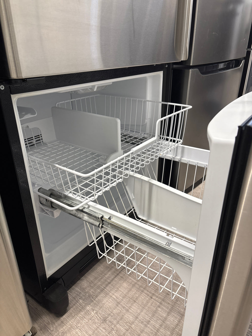 Kenmore 30” Bottom Freezer Refrigerator - 596.66953401