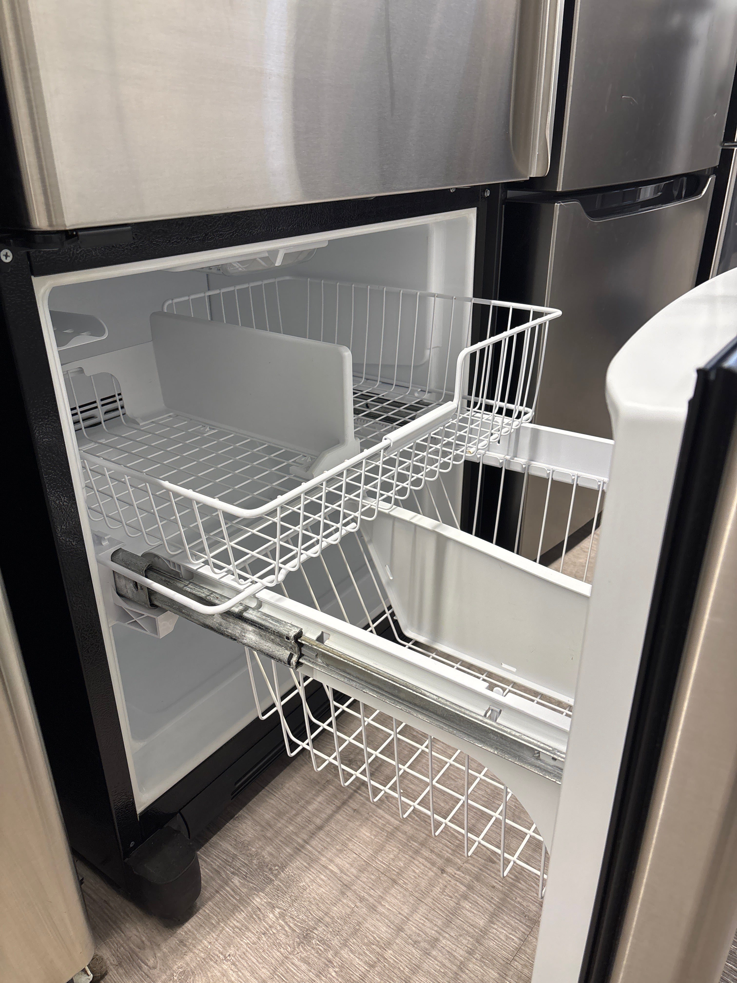 Kenmore 30” Bottom Freezer Refrigerator - 596.66953401