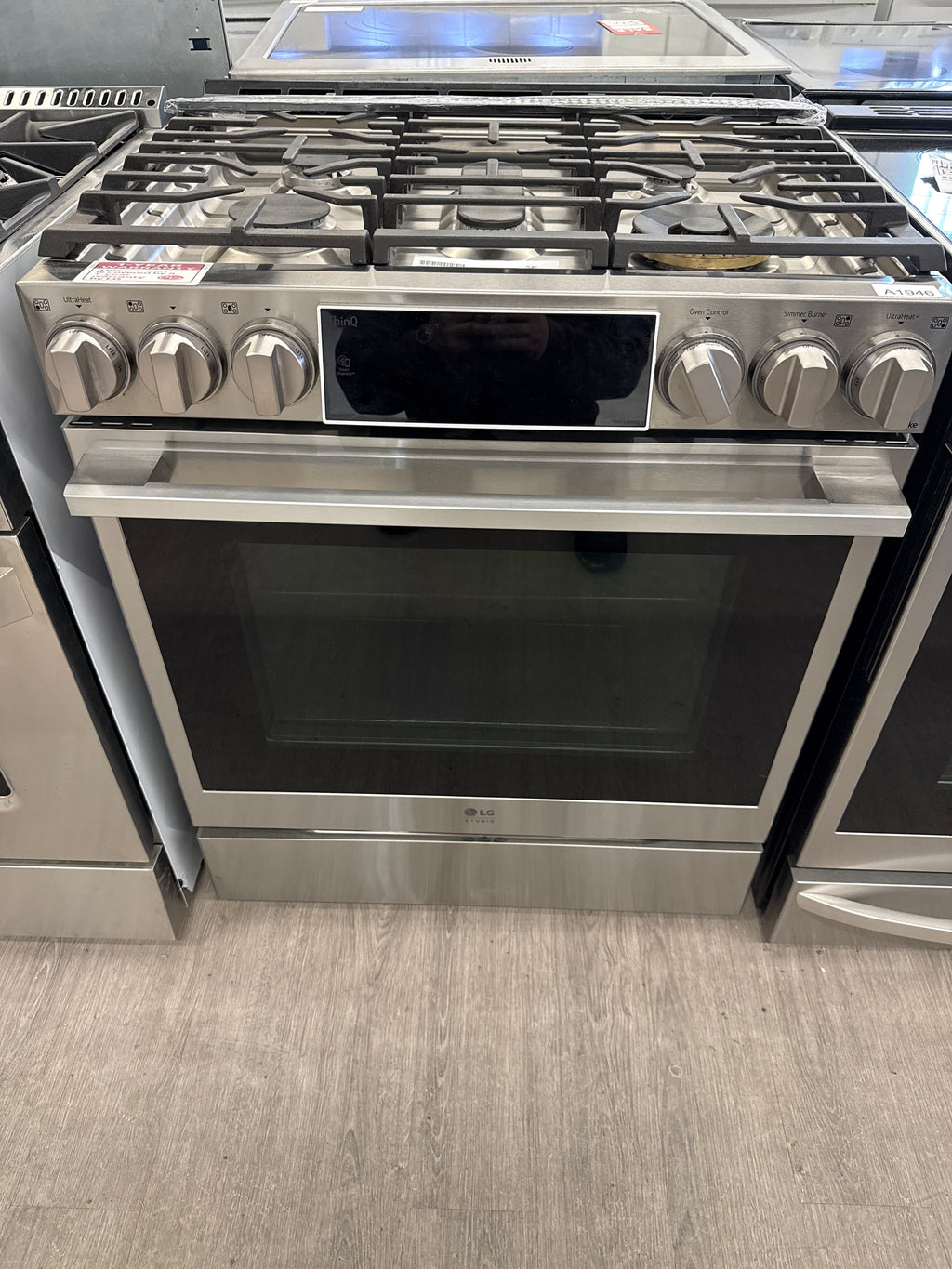 NEW - LG 30" Slide-In Gas Range - LSGS6338F/00 (1 YEAR MANUFACTURER WARRANTY)