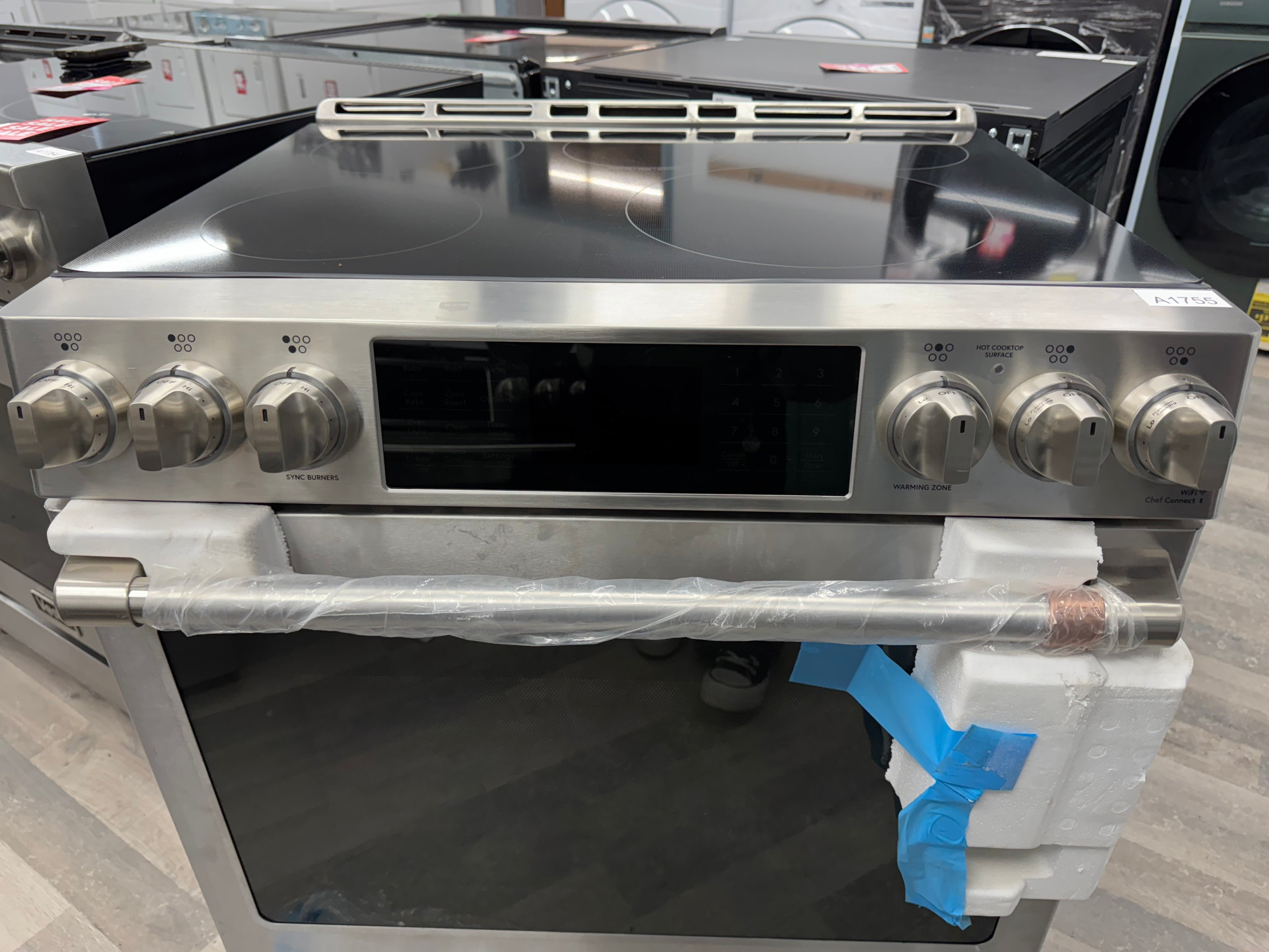 OPEN BOX - CAFÉ 30” Slide-In Induction Range - CCHS900P2M7S1