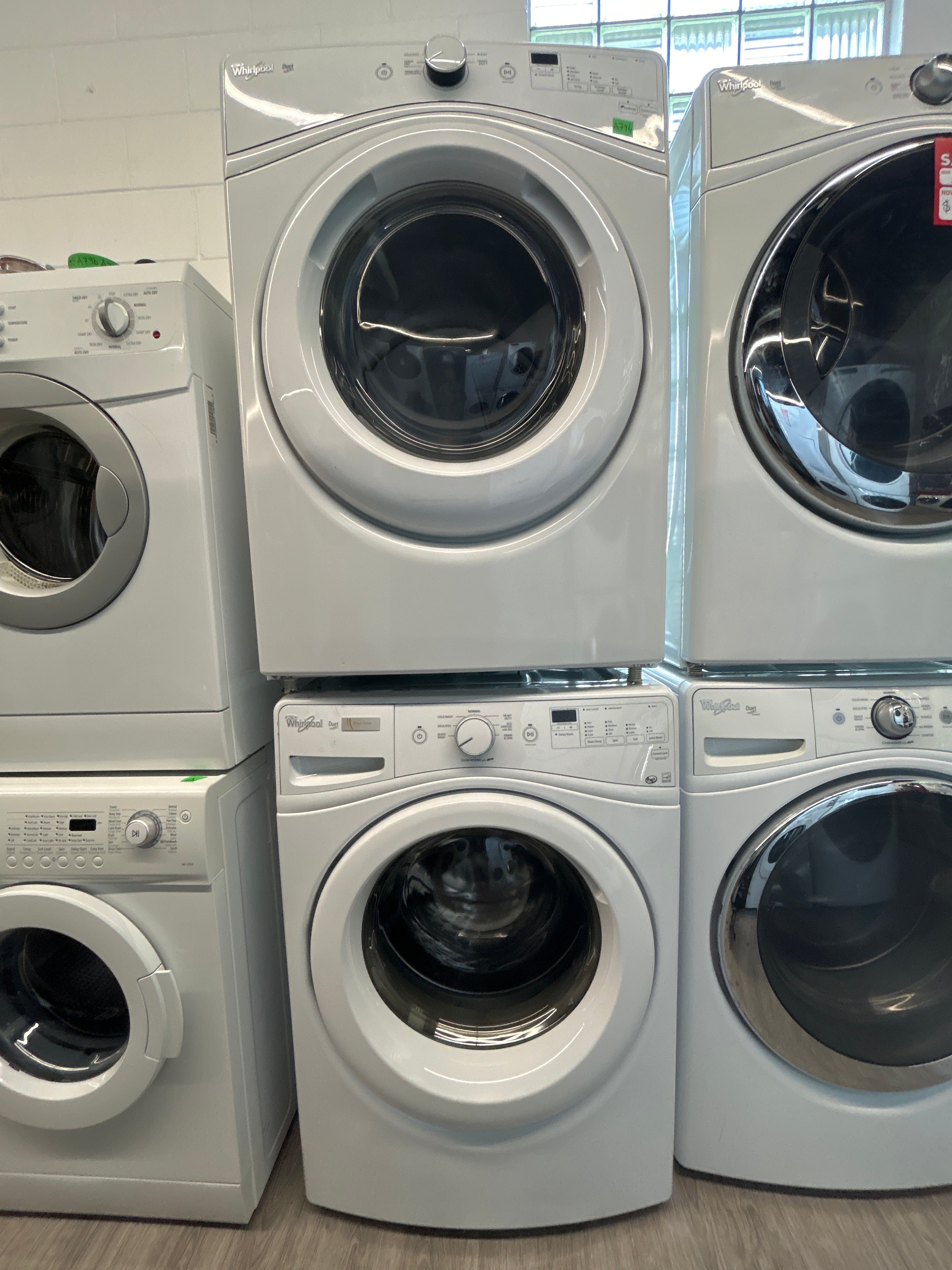 Whirlpool 27" Front Load Washer/Dryer Set