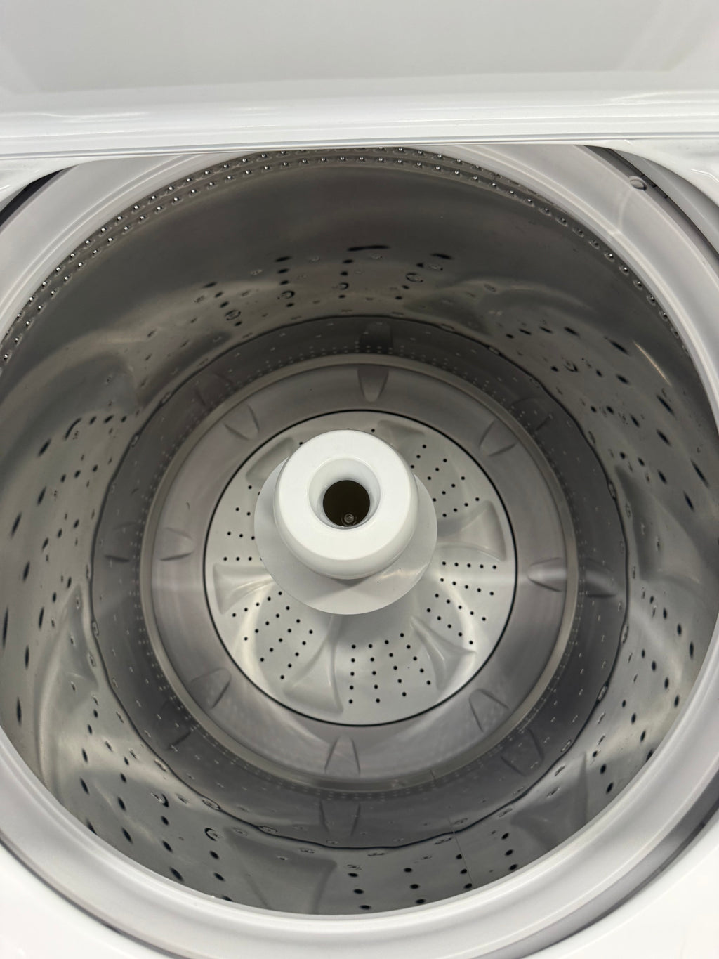 OPEN BOX - Amana 27” Top Load Washer - NTW4519JW2