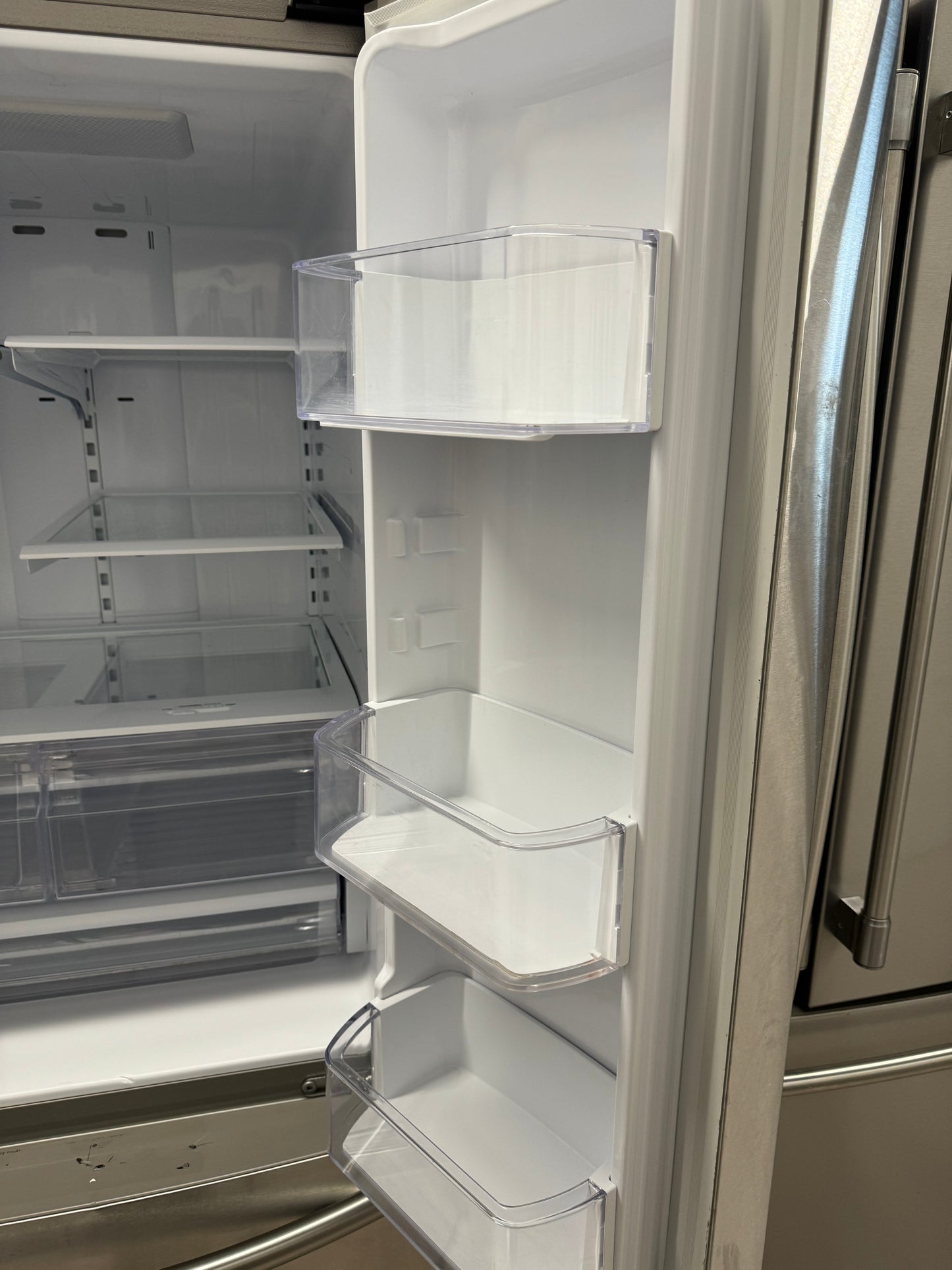 Samsung 30” French Door Refrigerator - RF220NCTASR