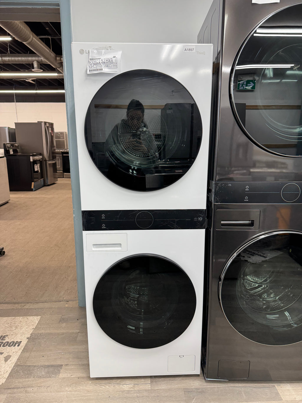 NEW - LG 24” WashTower - WKHC152HA (1 YEAR MANUFACTURER WARRANTY)