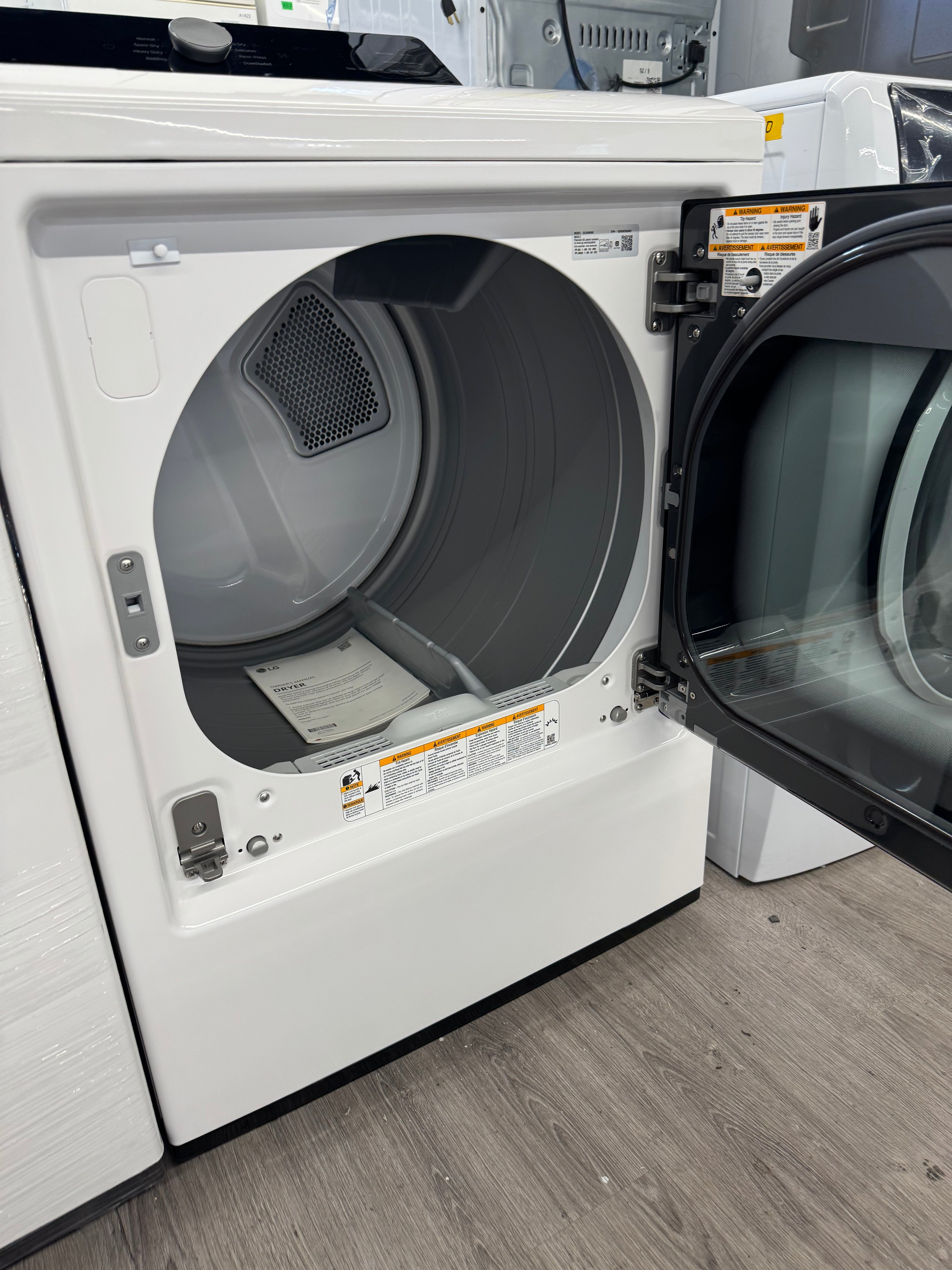 OPEN BOX - LG 27” Front Load Electric Dryer - DLE8400WE - 1 YEAR MANUFACTURER WARRANTY
