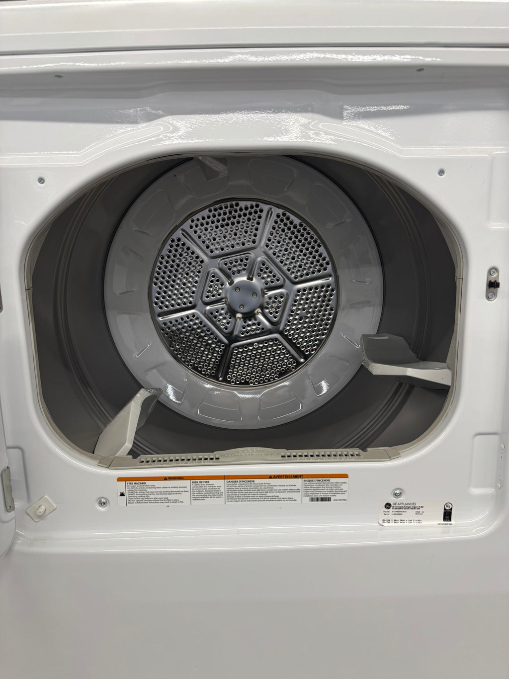 GE 27” Top Load Washer & Dryer Set (GTW460ASJ2WW & GTD40EBMK0WW)