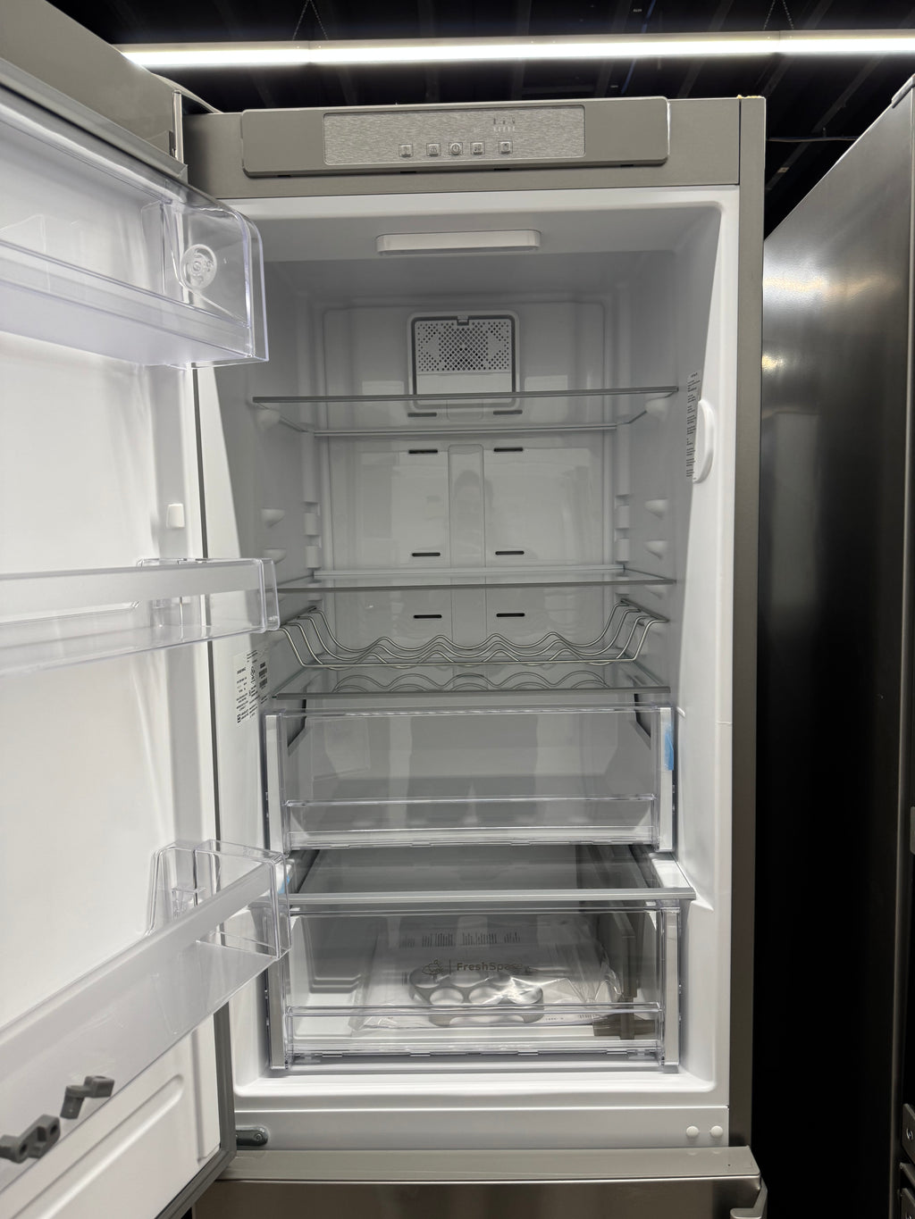 NEW - Whirlpool 24” Counter-Depth Bottom Freezer Refrigerator - URB551WNGZ