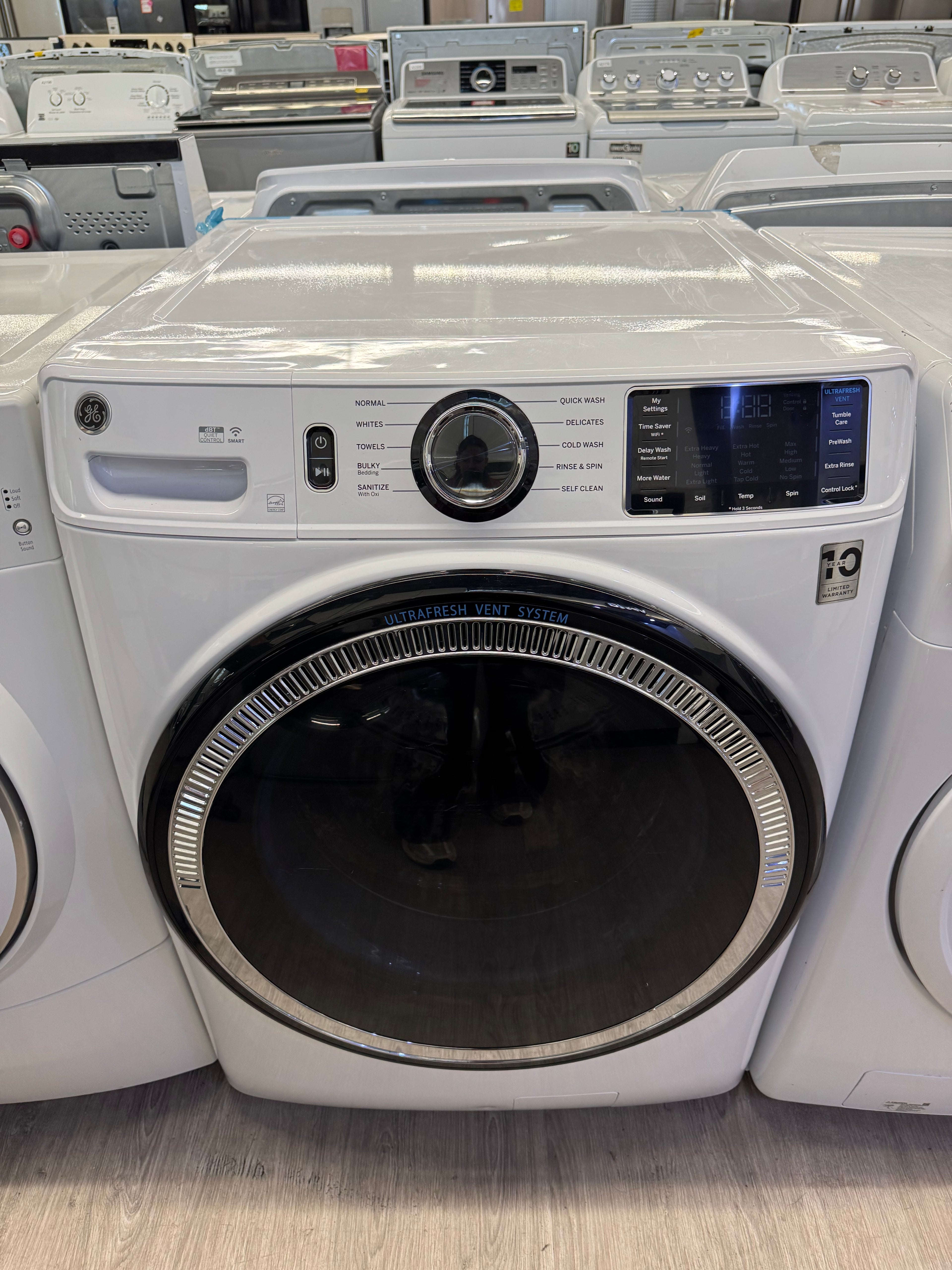 GE 28” Front Load Washer - GFW550SMNWW