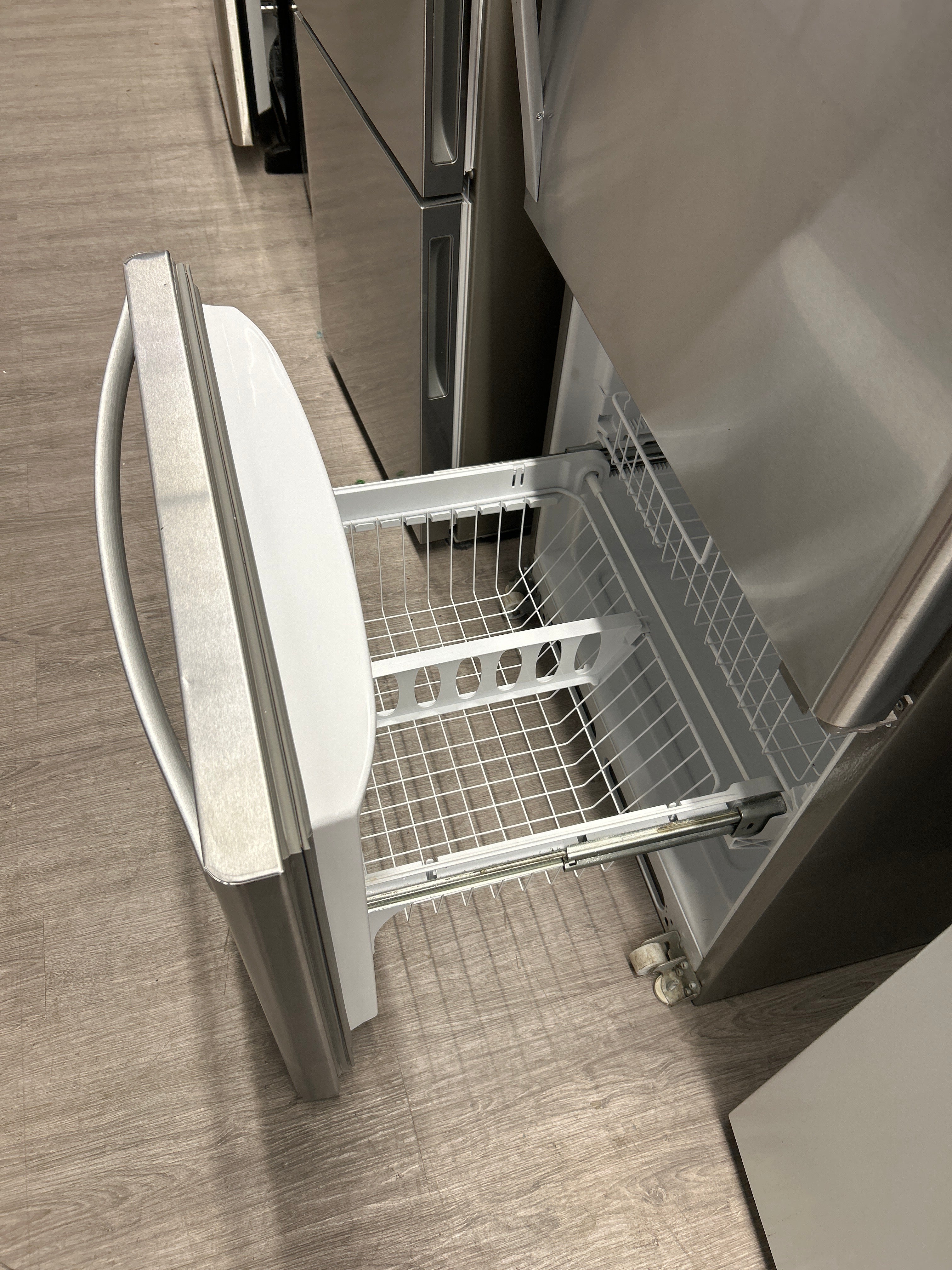 Whirlpool 30” Fridge-WRB329RFBM01