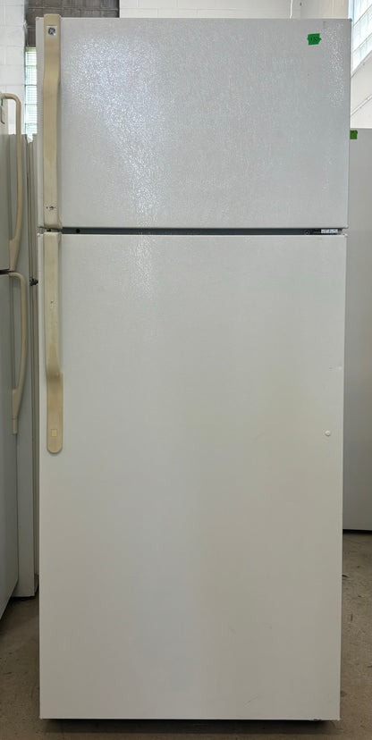 GE 28” Top Freezer Refrigerator - CTS18FBSBRWW