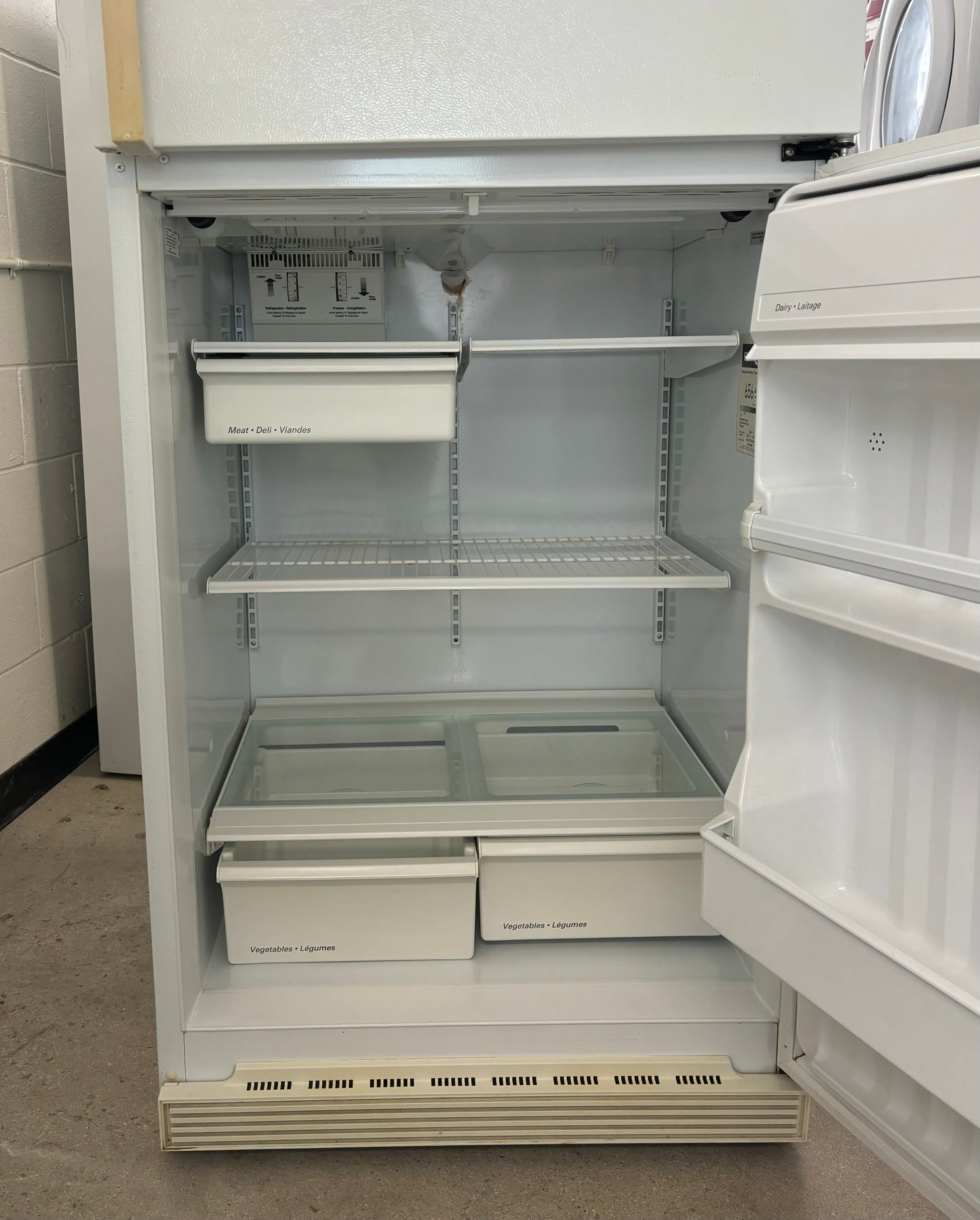 GE 30” Top Freezer Refrigerator - LW18JYARW