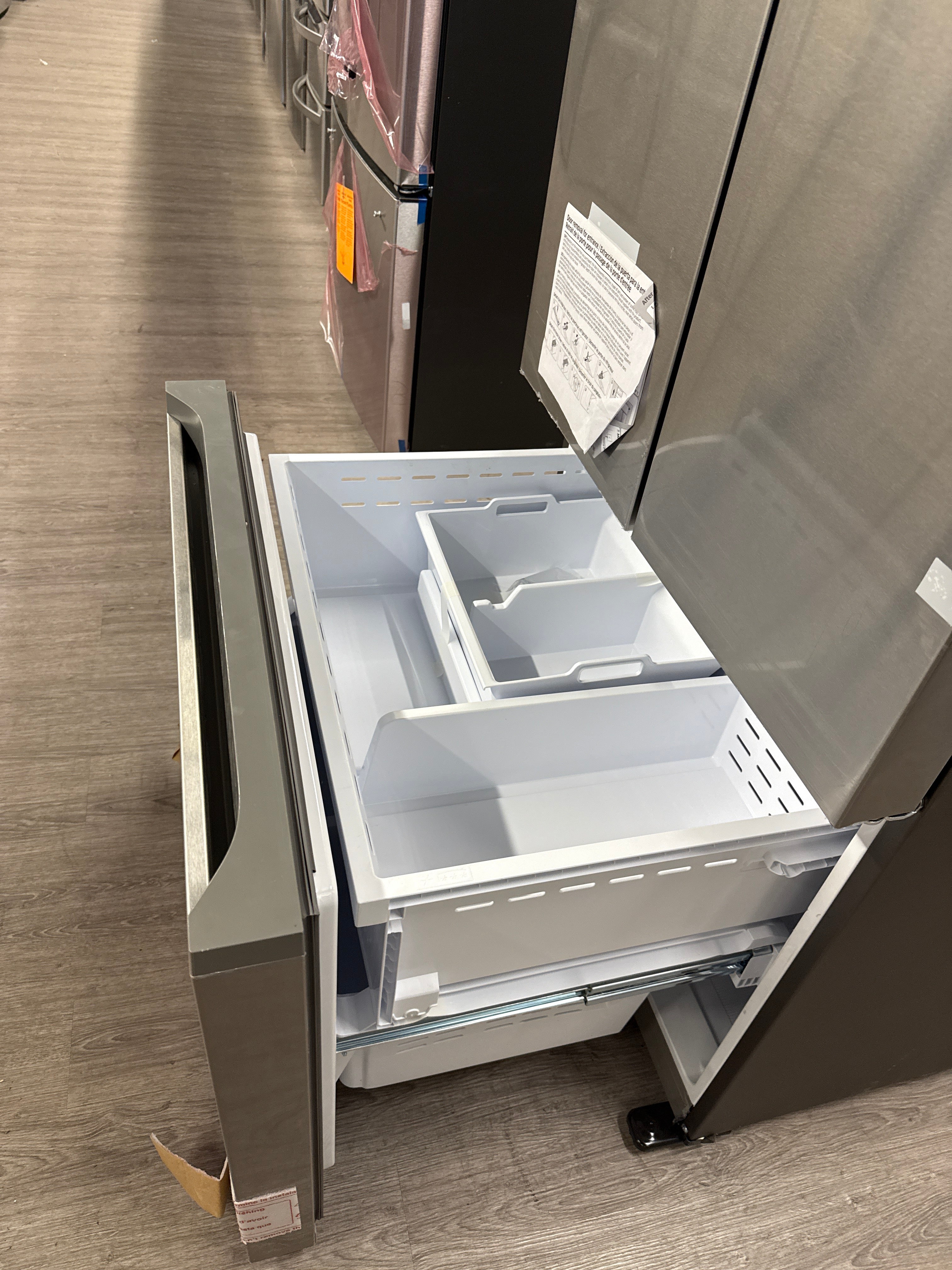 OPEN BOX - Samsung 33" French Door Refrigerator - RF25C5551SR