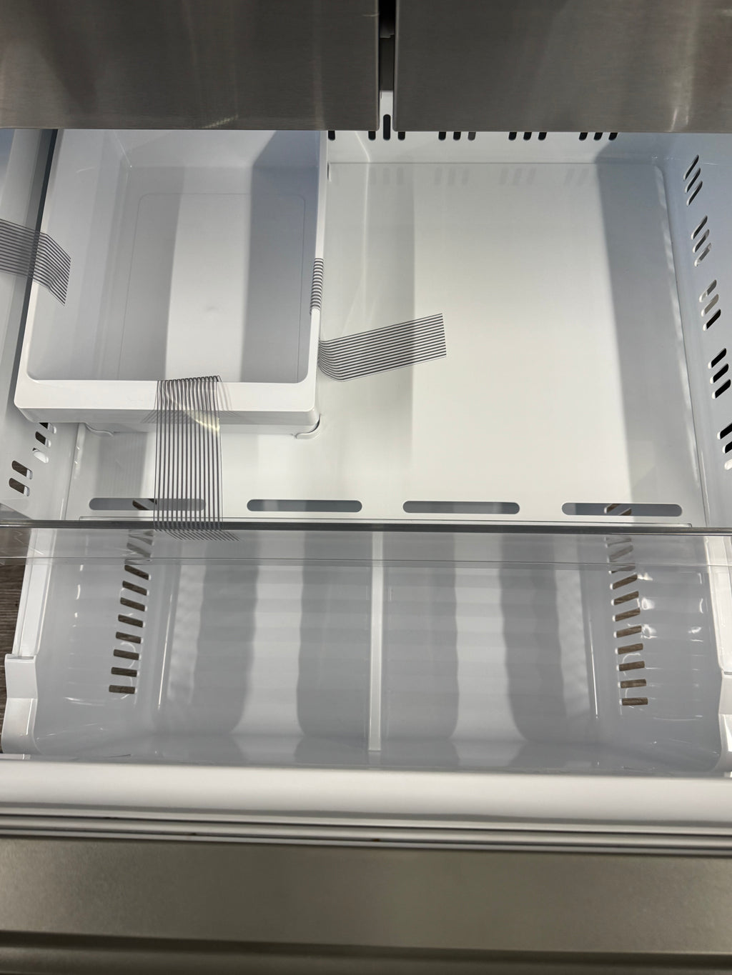 NEW - LG 33” French Door Fridge With Water & Ice Dispenser - LF25S6330S (1 YEAR MANUFACTURER WARRANTY)