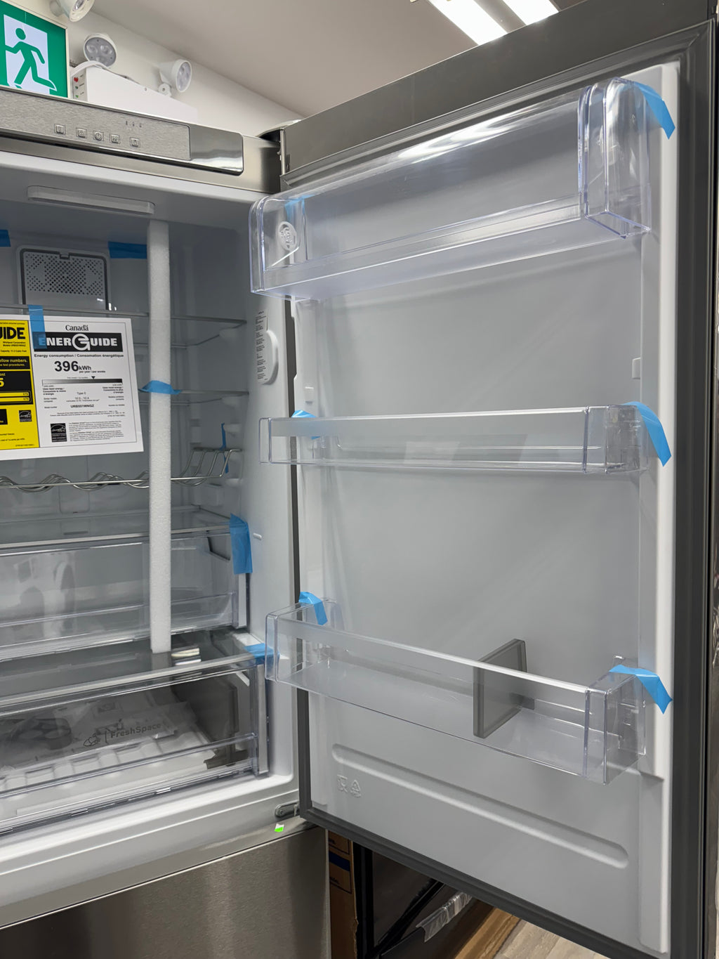 NEW - Whirlpool 24” Counter-Depth Bottom Freezer Refrigerator - URB551WNGZ