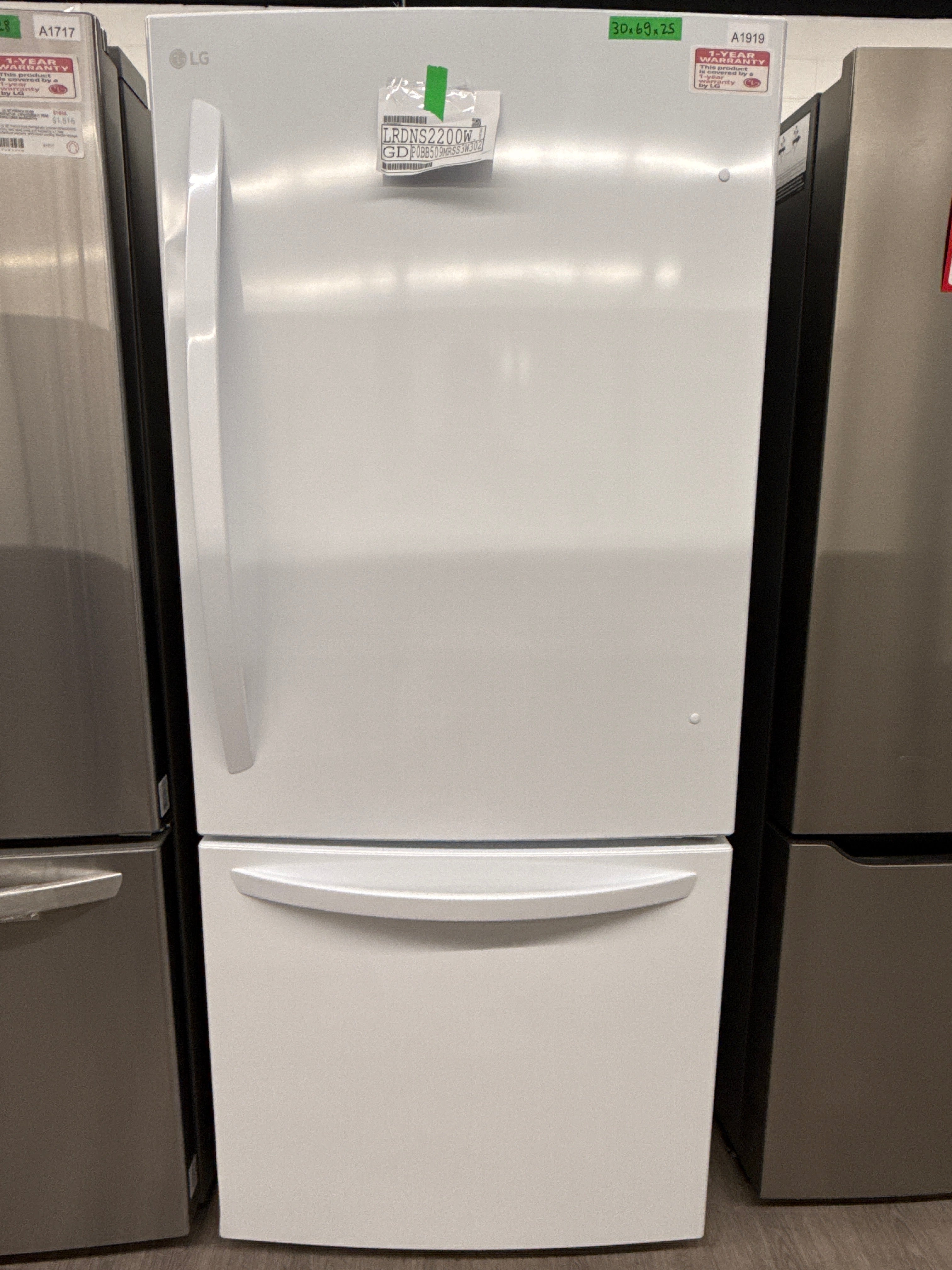 NEW - LG 30” Bottom Freezer Refrigerator - LRDNS2200W (1 YEAR MANUFACTURER WARRANTY)