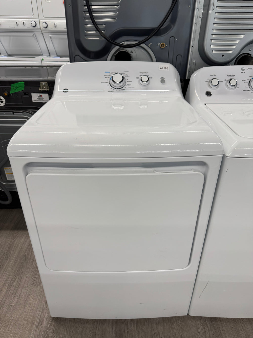 GE 27” Top Load Washer & Dryer Set (GTW460ASJ2WW & GTD40EBMK0WW)