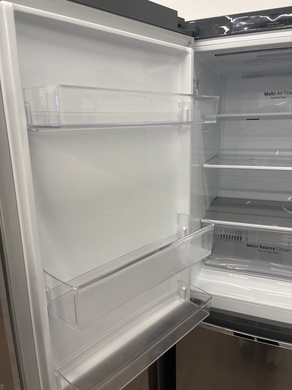 LG 24” Bottom Freezer Refrigerator - LRDNC1004V/00