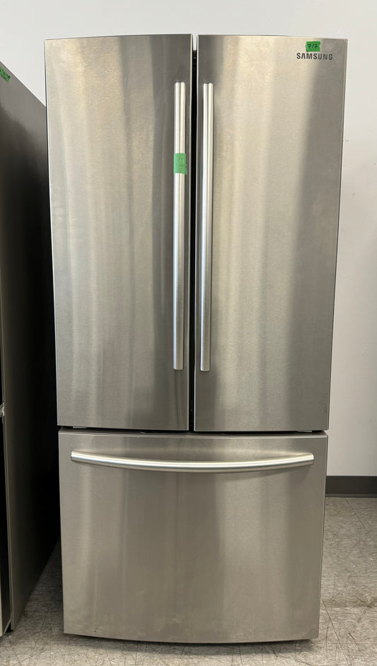 SAMSUNG 30” FRENCH DOOR REFRIGERATOR WITH ICE MAKER - RF220NCTASR