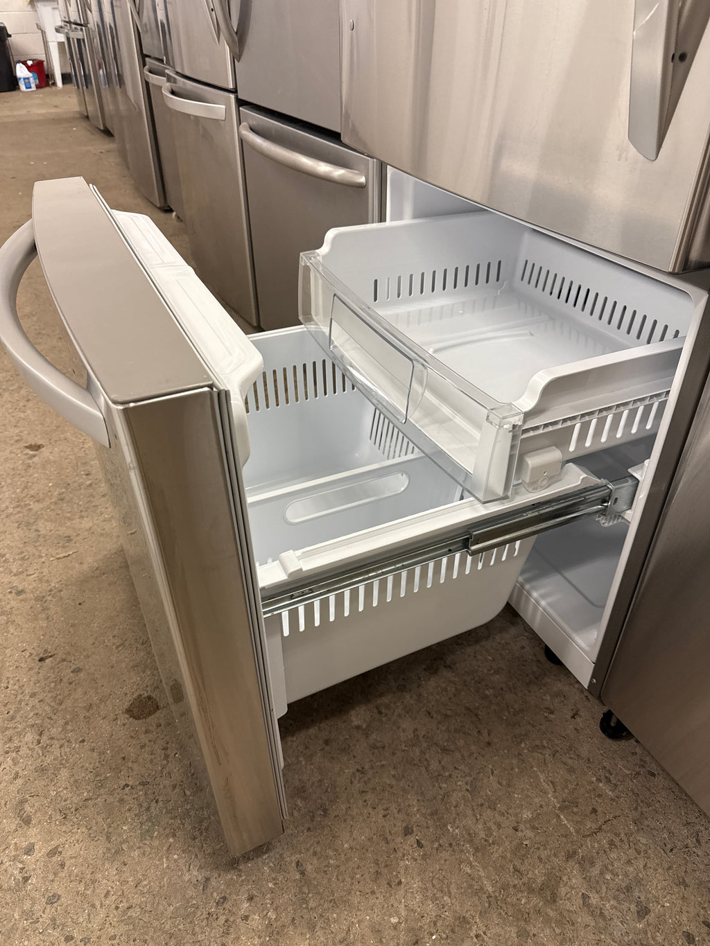 LG 30" Bottom Freezer Refrigerator -  LDNS22220S