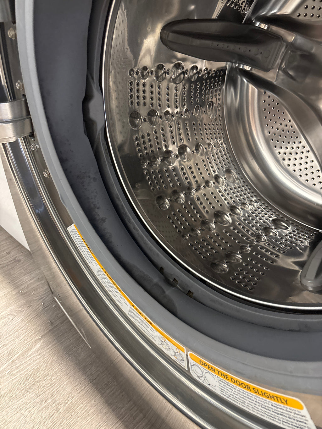 LG 27” Front Load Washer - WM3570HVA