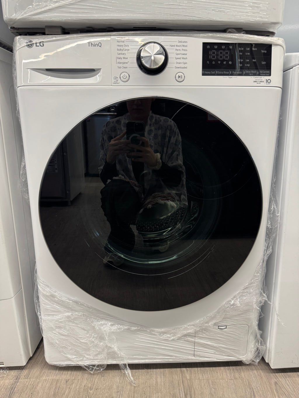 NEW - LG 24" Front Load Washer & Ventless Dryer Set (WM1455HWA & DLHC1455W) 1 YEAR MANUFACTURER WARRANTY