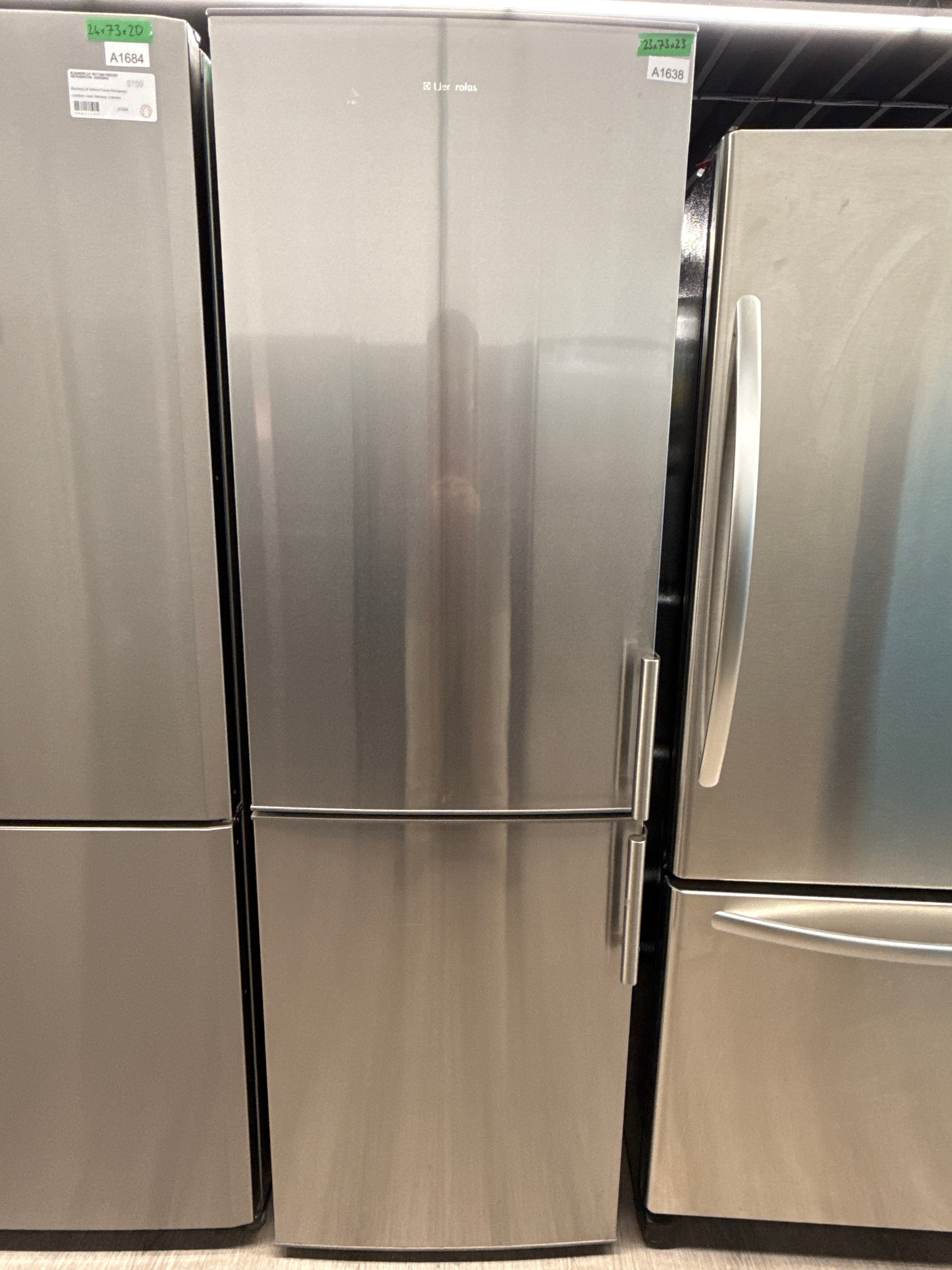 Electrolux 24" Bottom Freezer Refrigerator - EI11BF25QS0