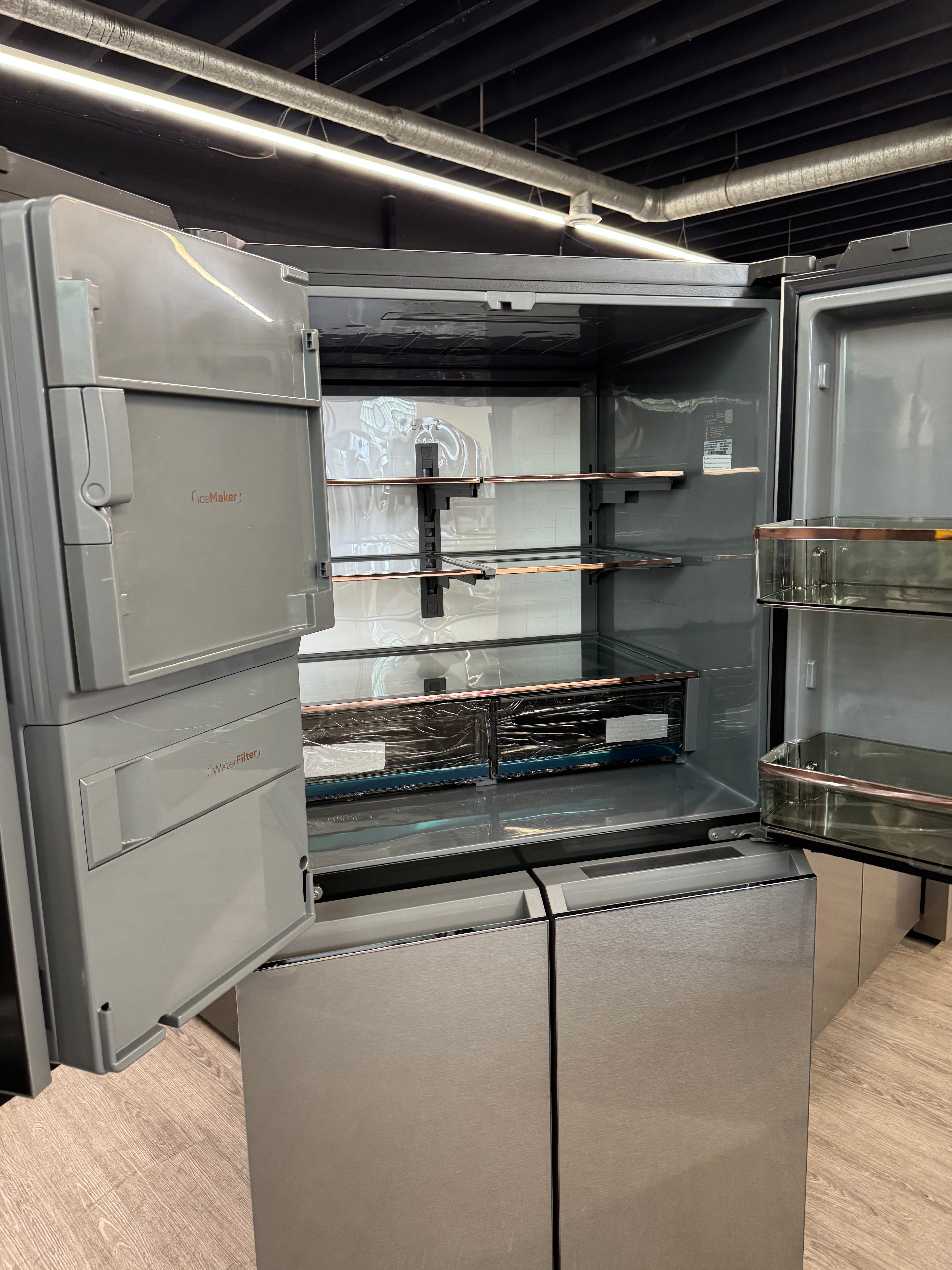 OPEN BOX - Café 36” French Door Fridge with Water & Ice Dispenser - CQE28DM5NS5
