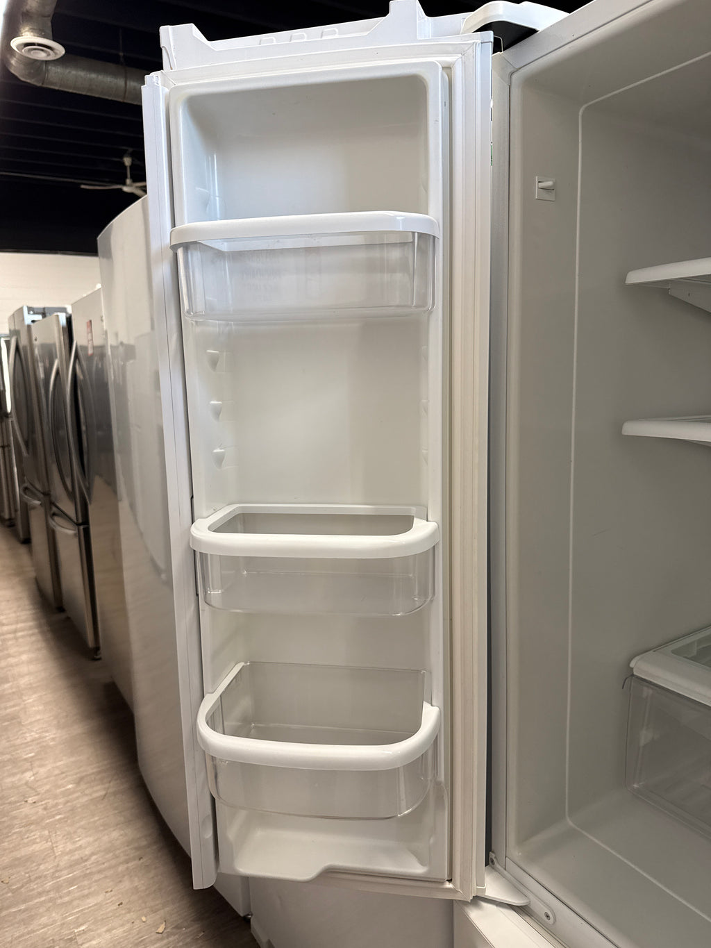 Whirlpool 33” French door Refrigerator GX2SHBXVQ03