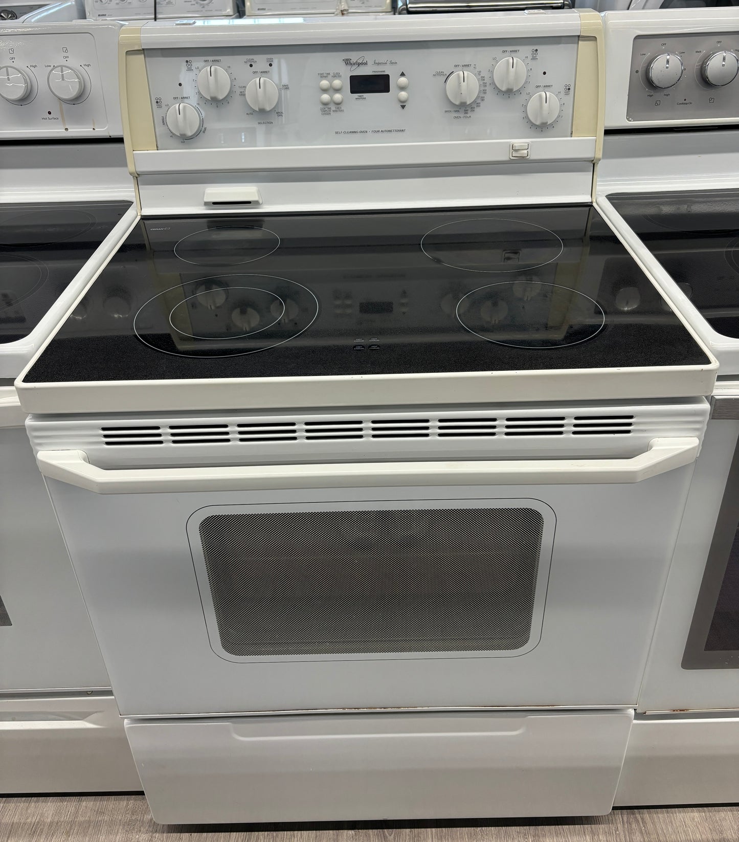 Whirlpool 30" Freestanding Glass Top Range - WLP83810