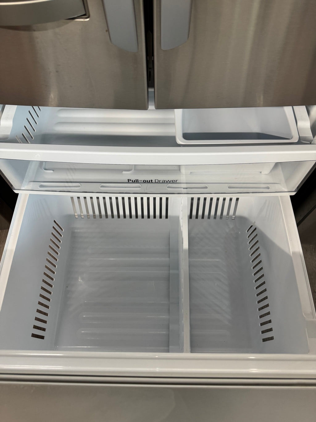 LG 32” French Door Refrigerator with Water & Ice Dispenser - LFXS24623S/01