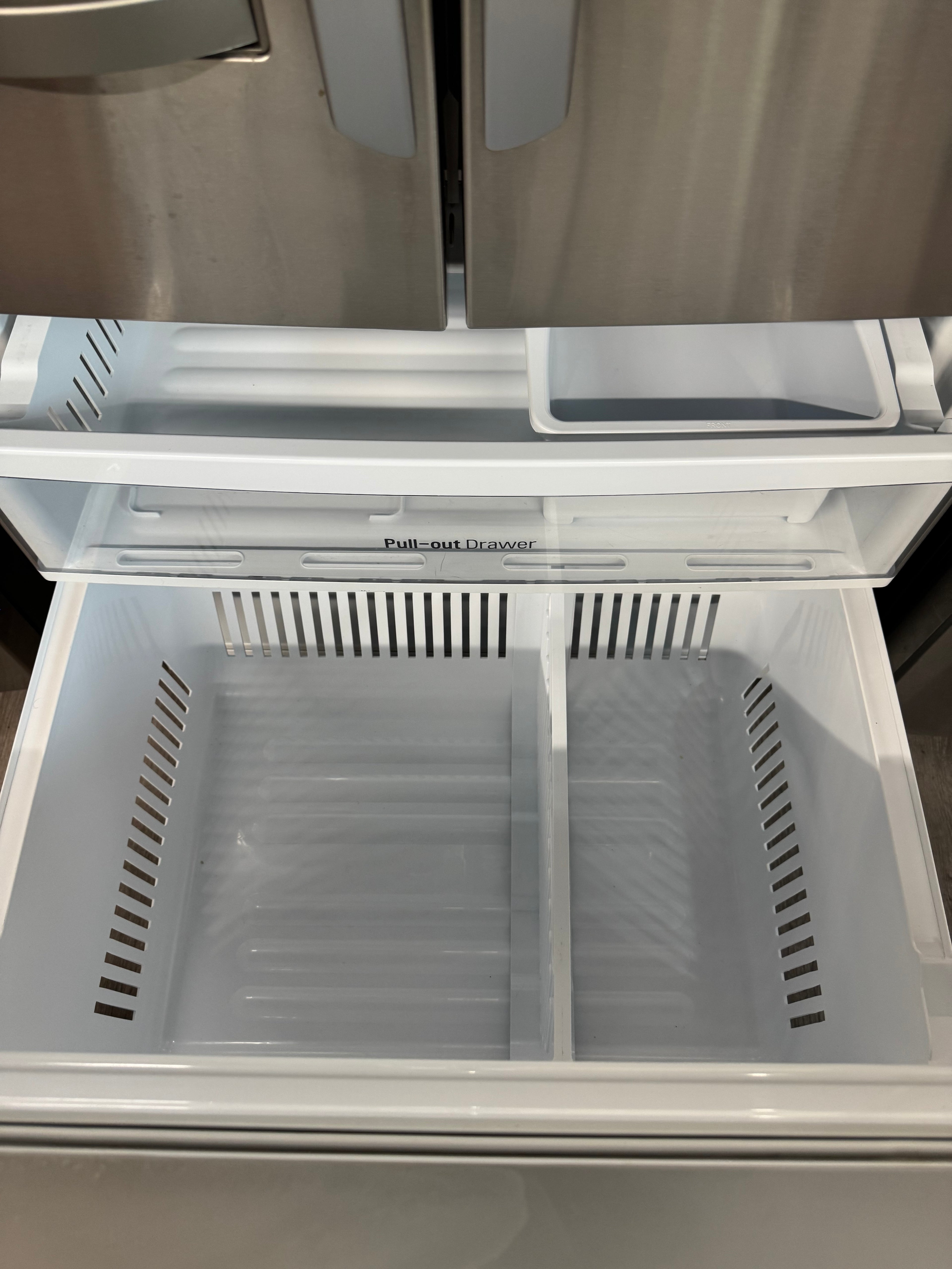 LG 32” French Door Refrigerator with Water & Ice Dispenser - LFXS24623S/01
