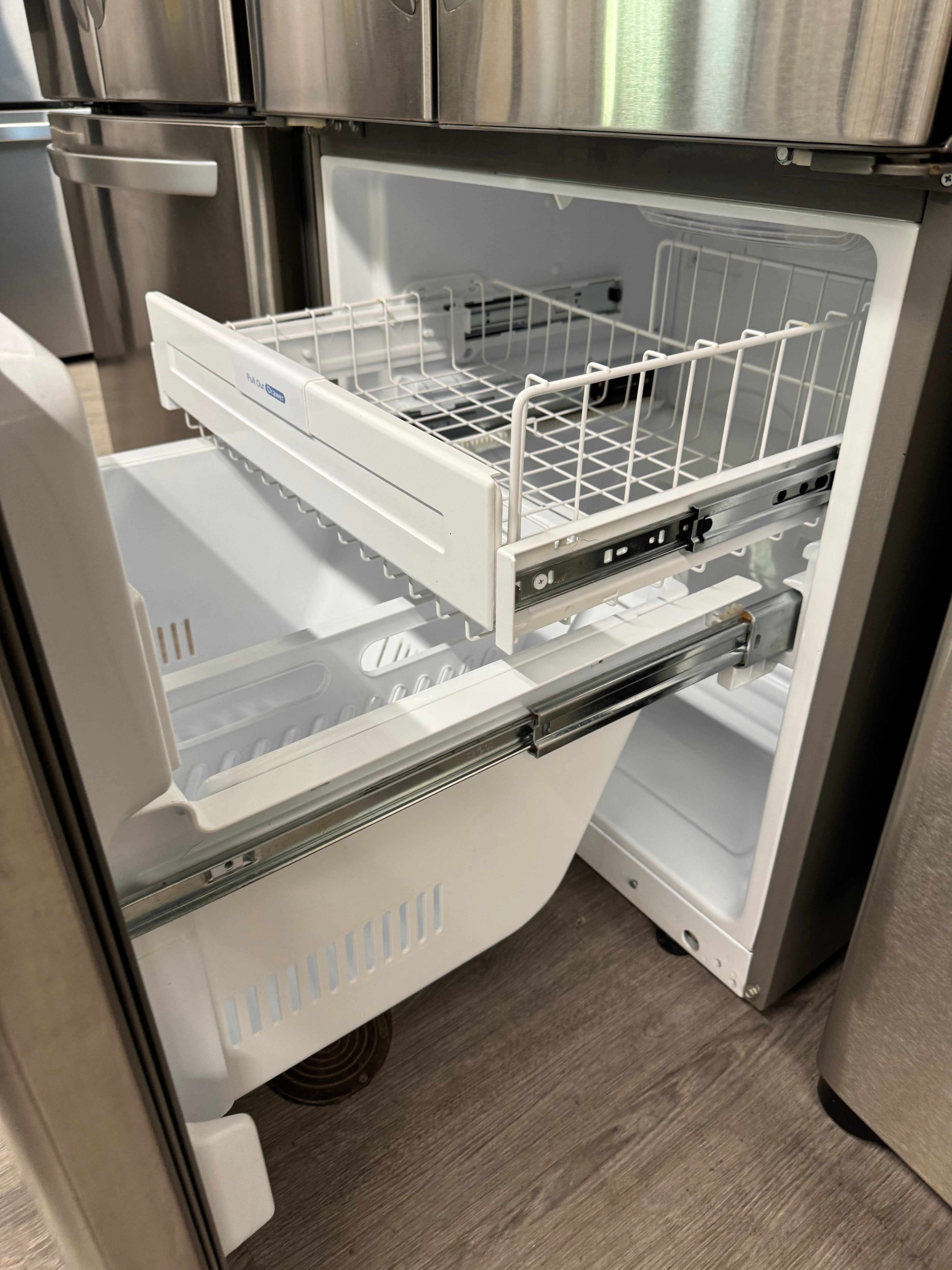 LG 30” French Door Refrigerator - LFC20745ST/03