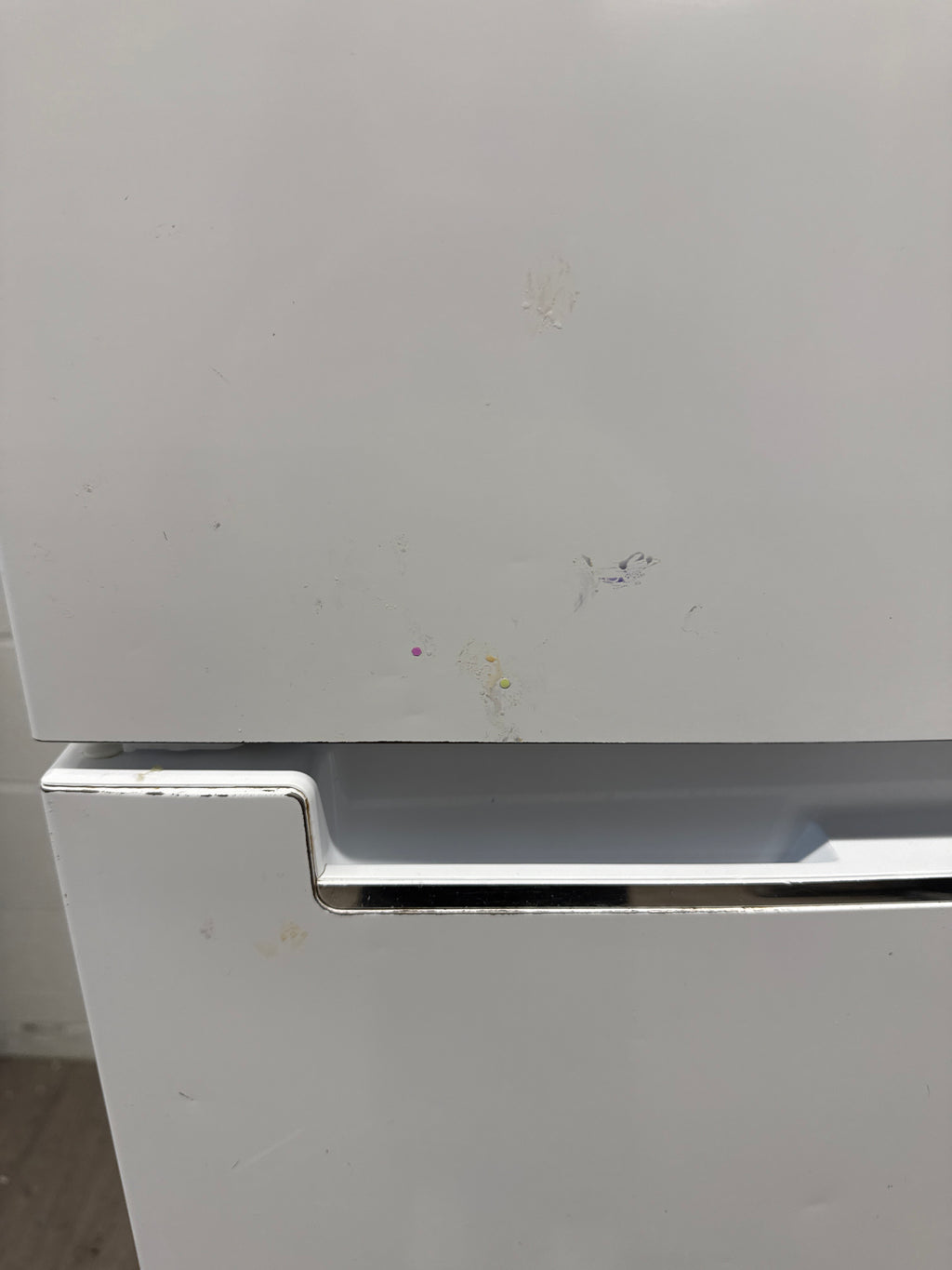 CROSLEY 24” Top freezer fridge- CRHS12RW