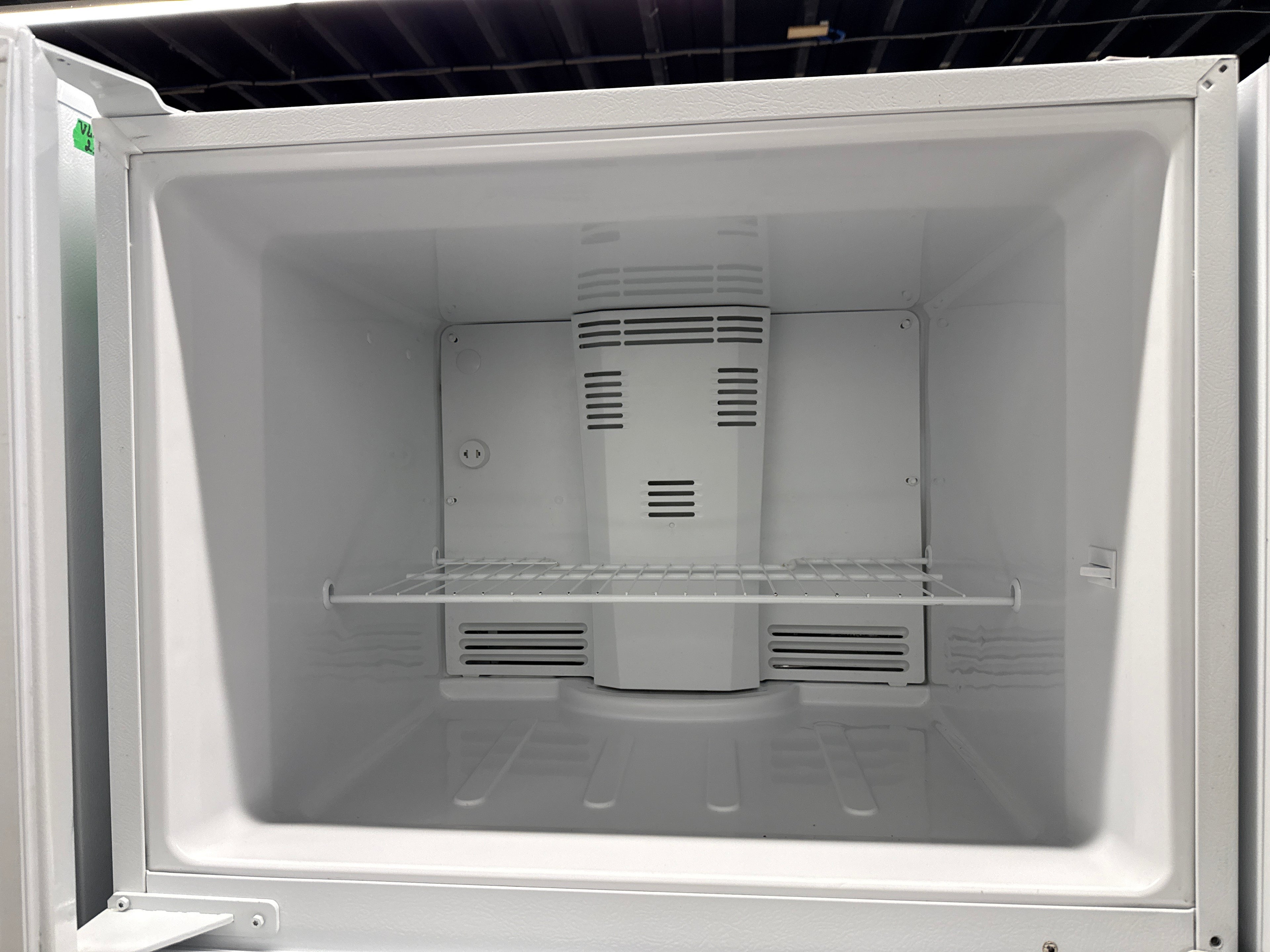 GE 30” Top Freezer Refrigerator - GTRCOHBZARWW