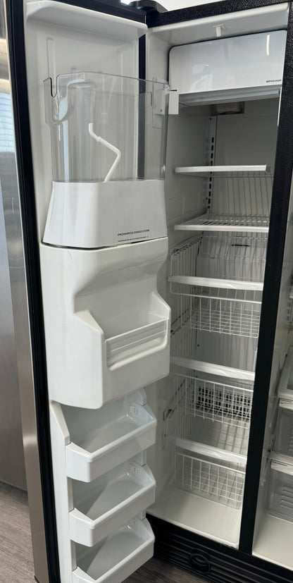 Kenmore 36" Side by Side Refrigerator with Water Dispenser - 105.52603100