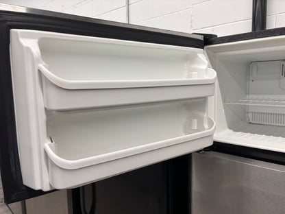 Frigidaire Fridge 30’’ top freezer