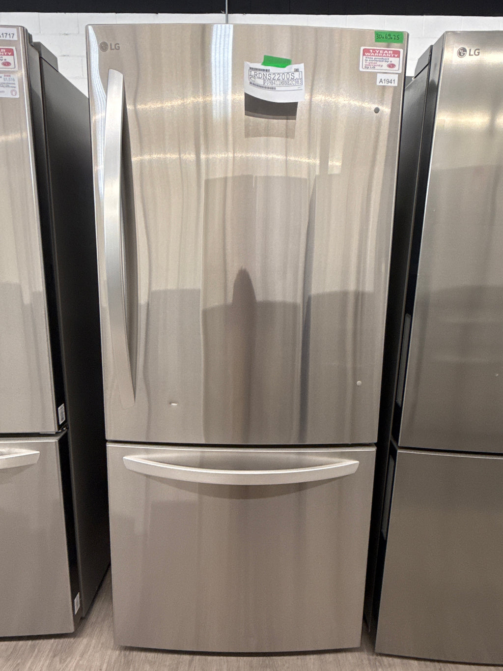 NEW - LG 30” Bottom Freezer Refrigerator - LRDNS2200S (1 YEAR MANUFACTURER WARRANTY)