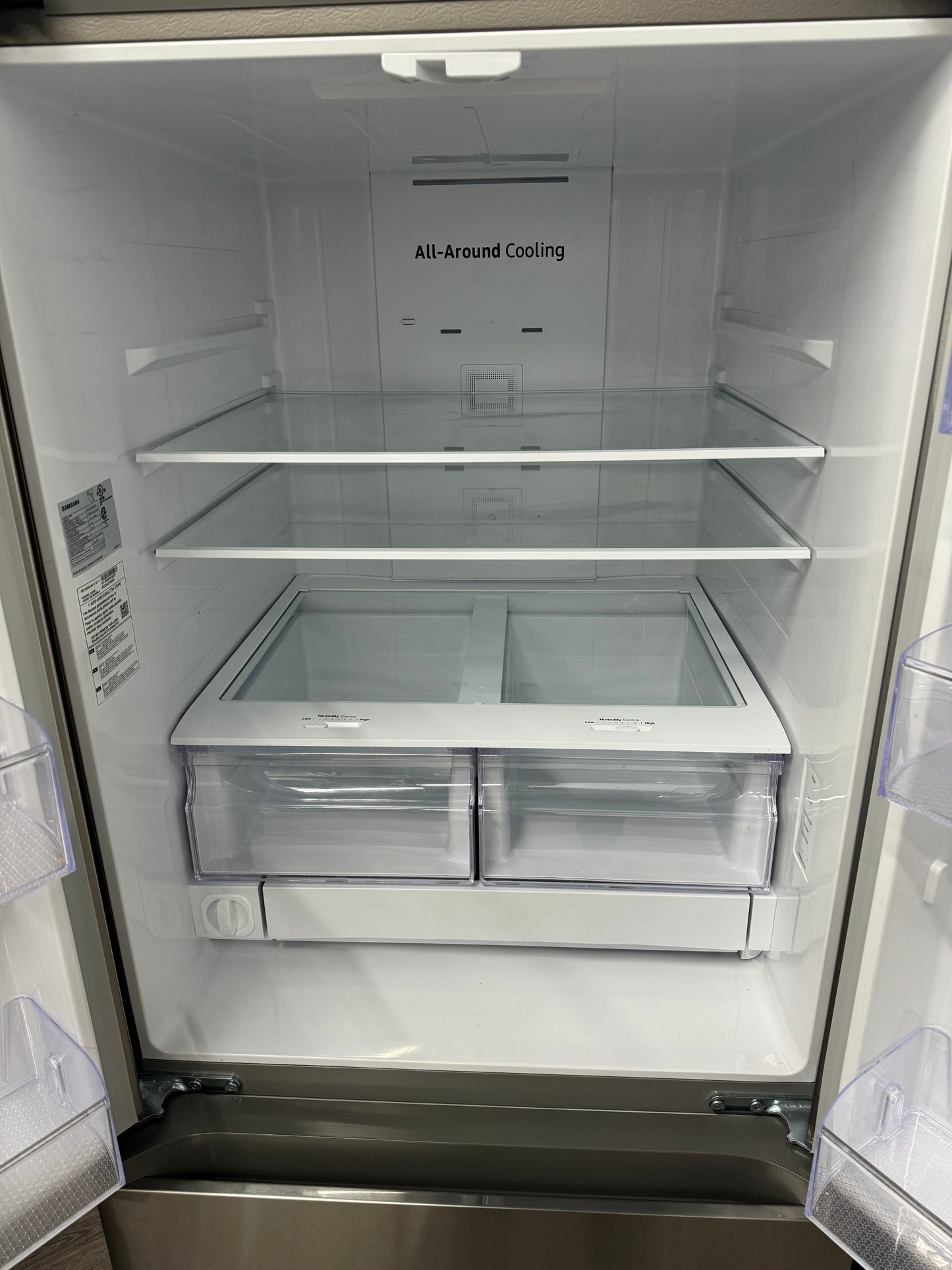 Samsung 30" French Door Fridge With Ice Maker - RF22A4221SR