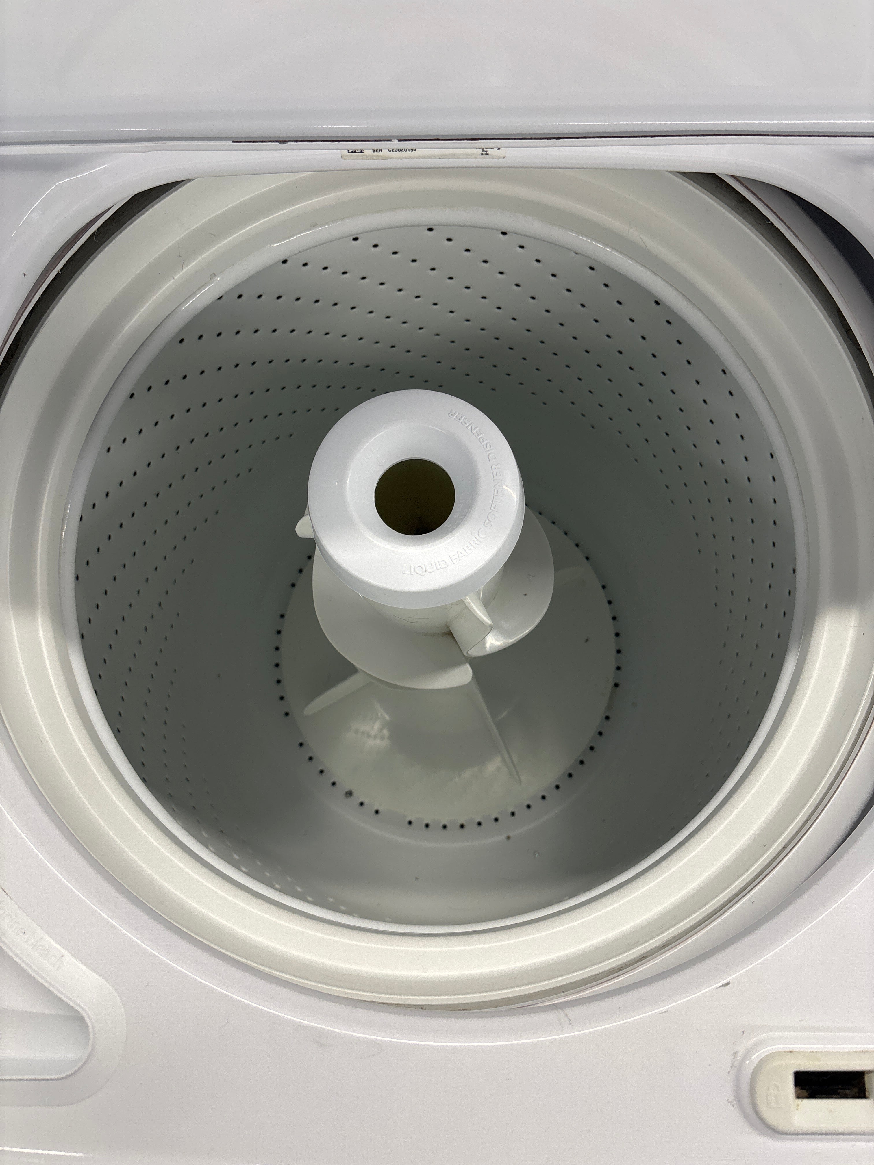 MAYTAG 27” Top load washer - MVWC200XW3 and dryer - YMEDC700VW0