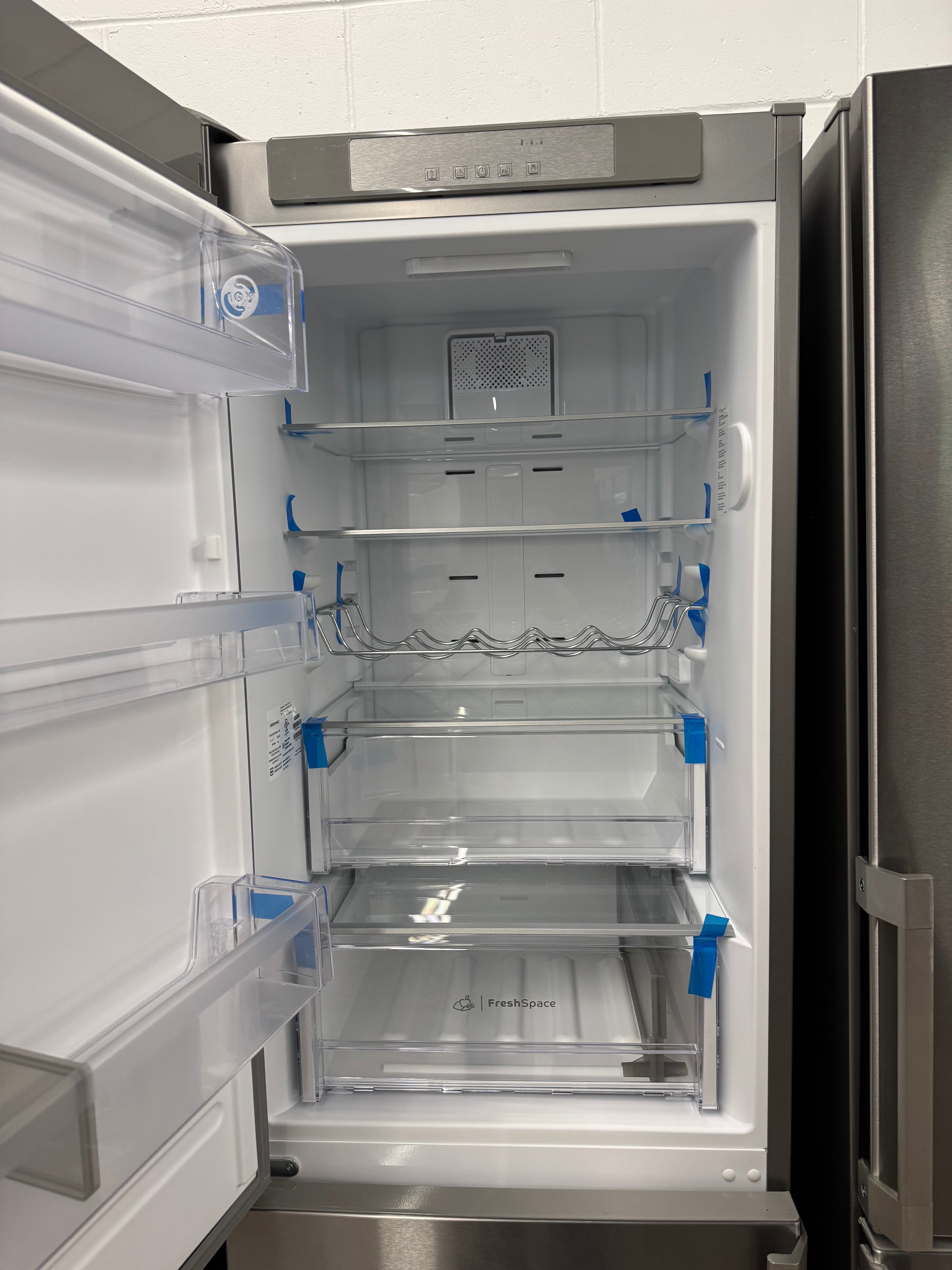 NEW - Whirlpool 24” Counter-Depth Bottom Freezer Refrigerator - URB551WNGZ
